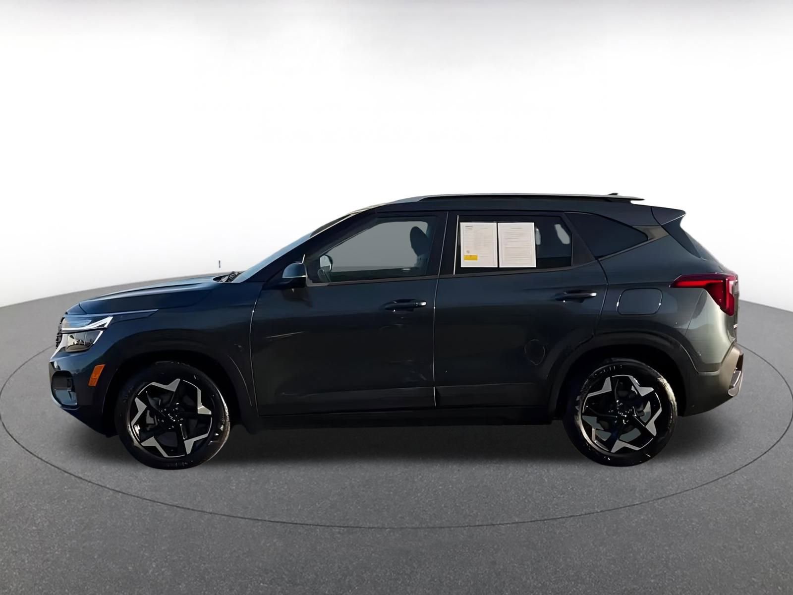 Thumbnail: 2025 Kia Seltos - 8