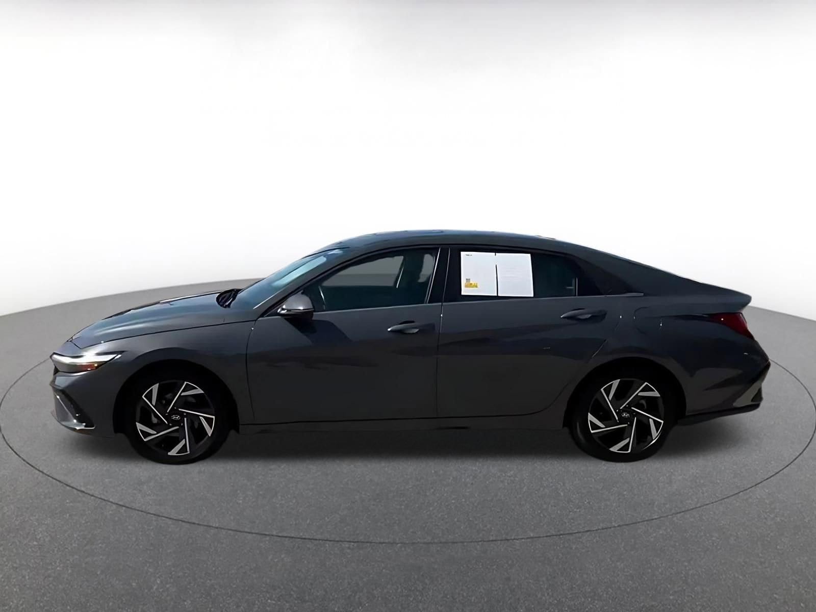 Thumbnail: 2025 Hyundai Elantra - 9