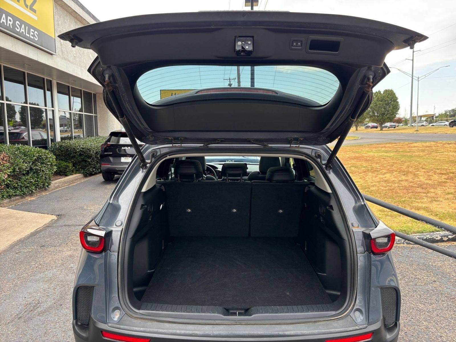 Thumbnail: 2026 Mazda CX-50 - 33