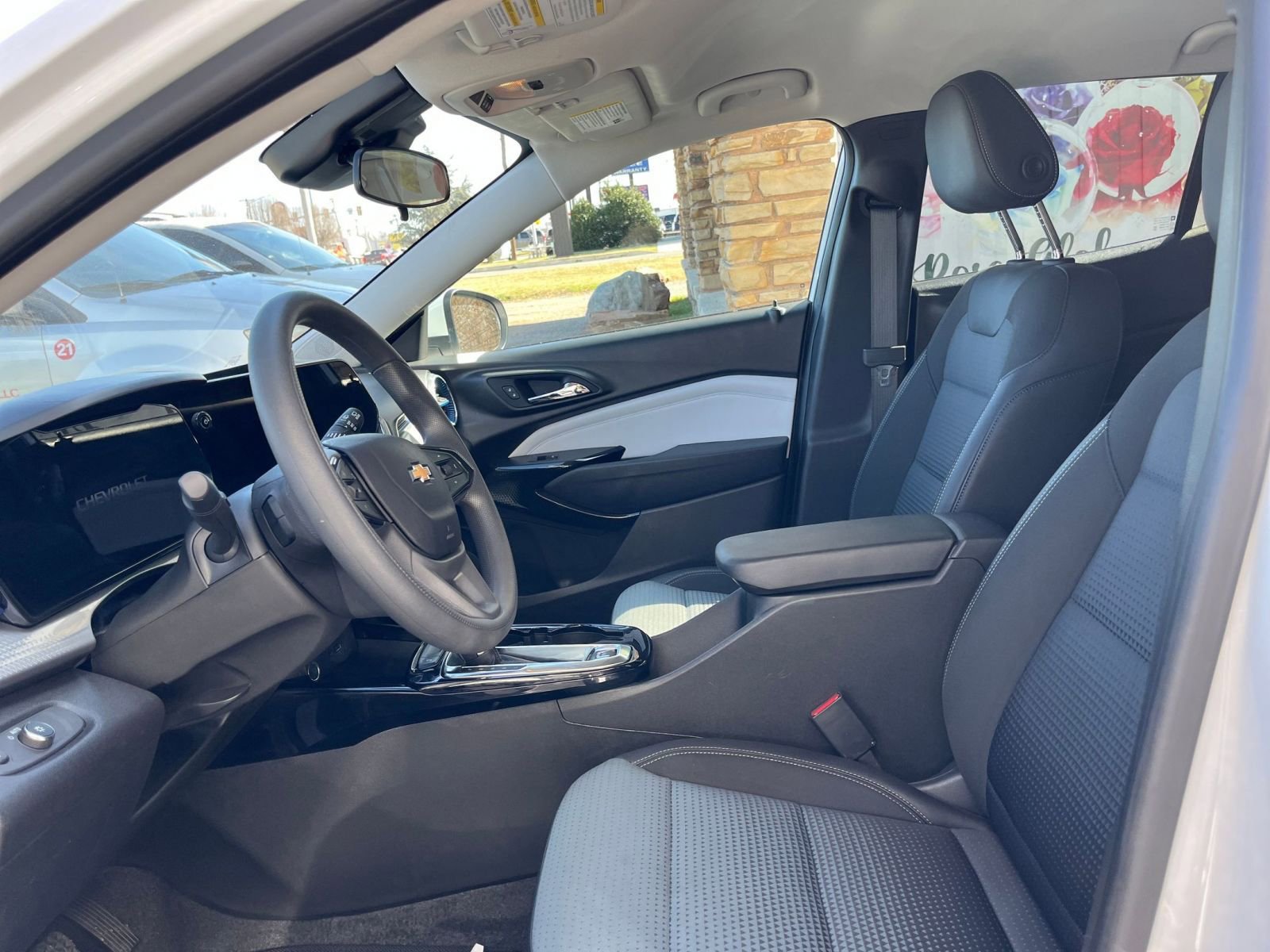 Thumbnail: 2025 Chevrolet Trax - 25