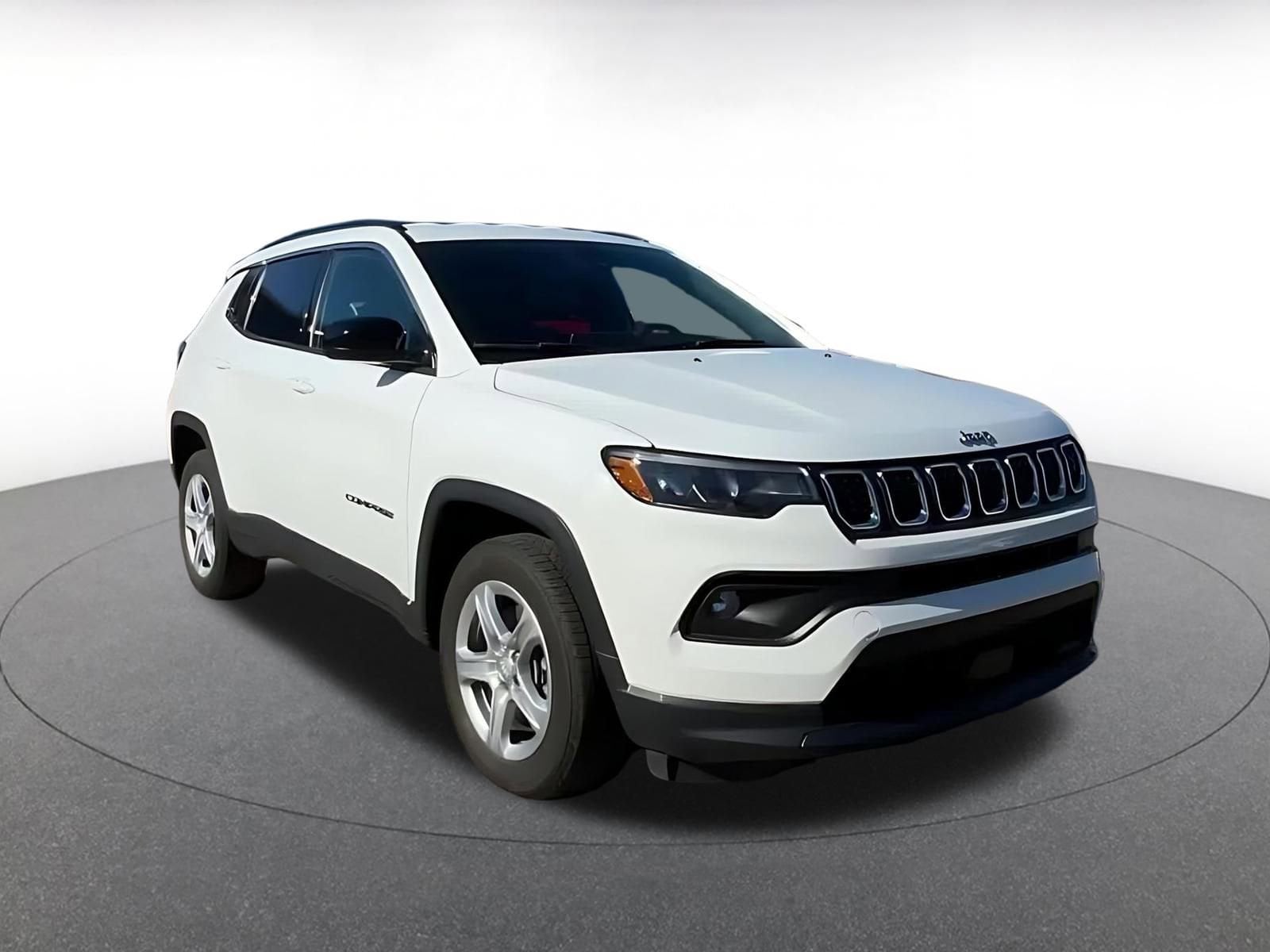 Thumbnail: 2023 Jeep Compass - 3