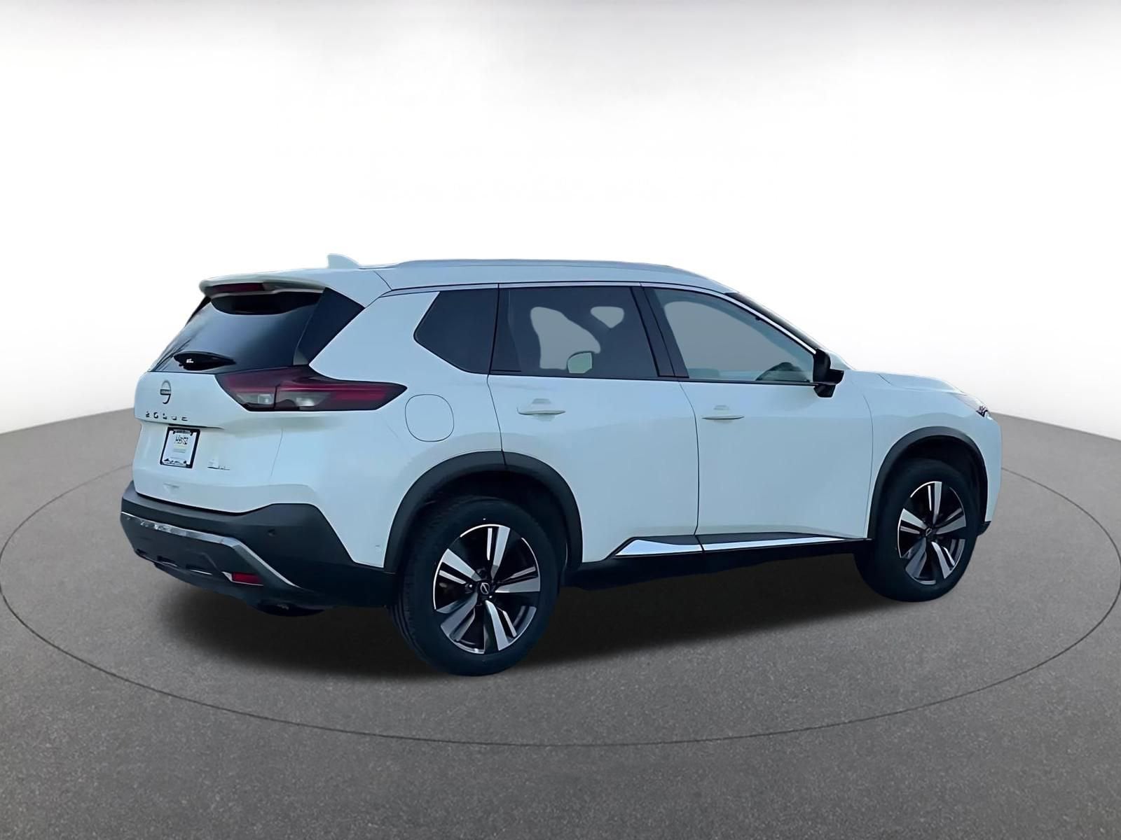 Thumbnail: 2023 Nissan Rogue - 15