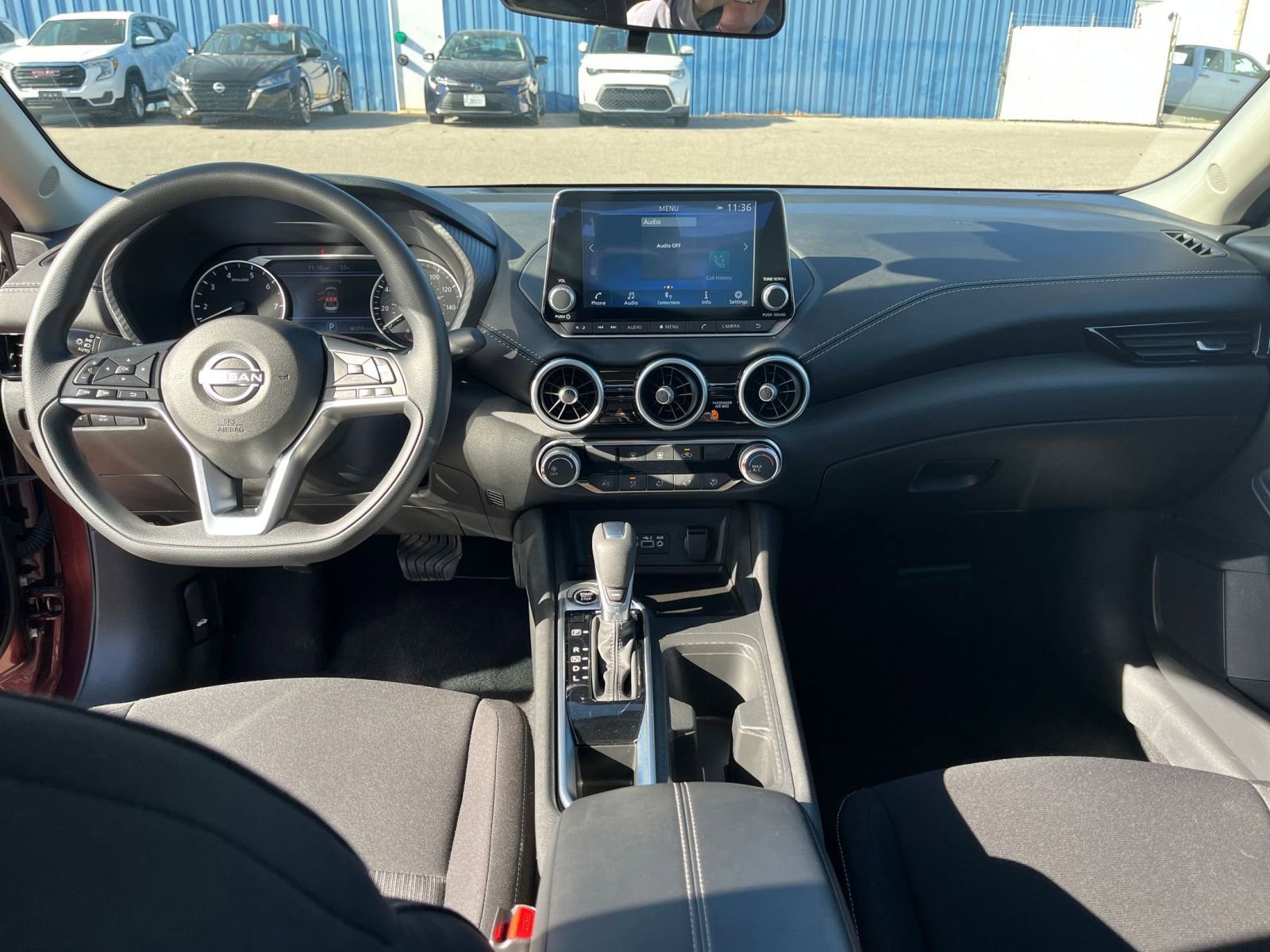 Thumbnail: 2025 Nissan Sentra - 32