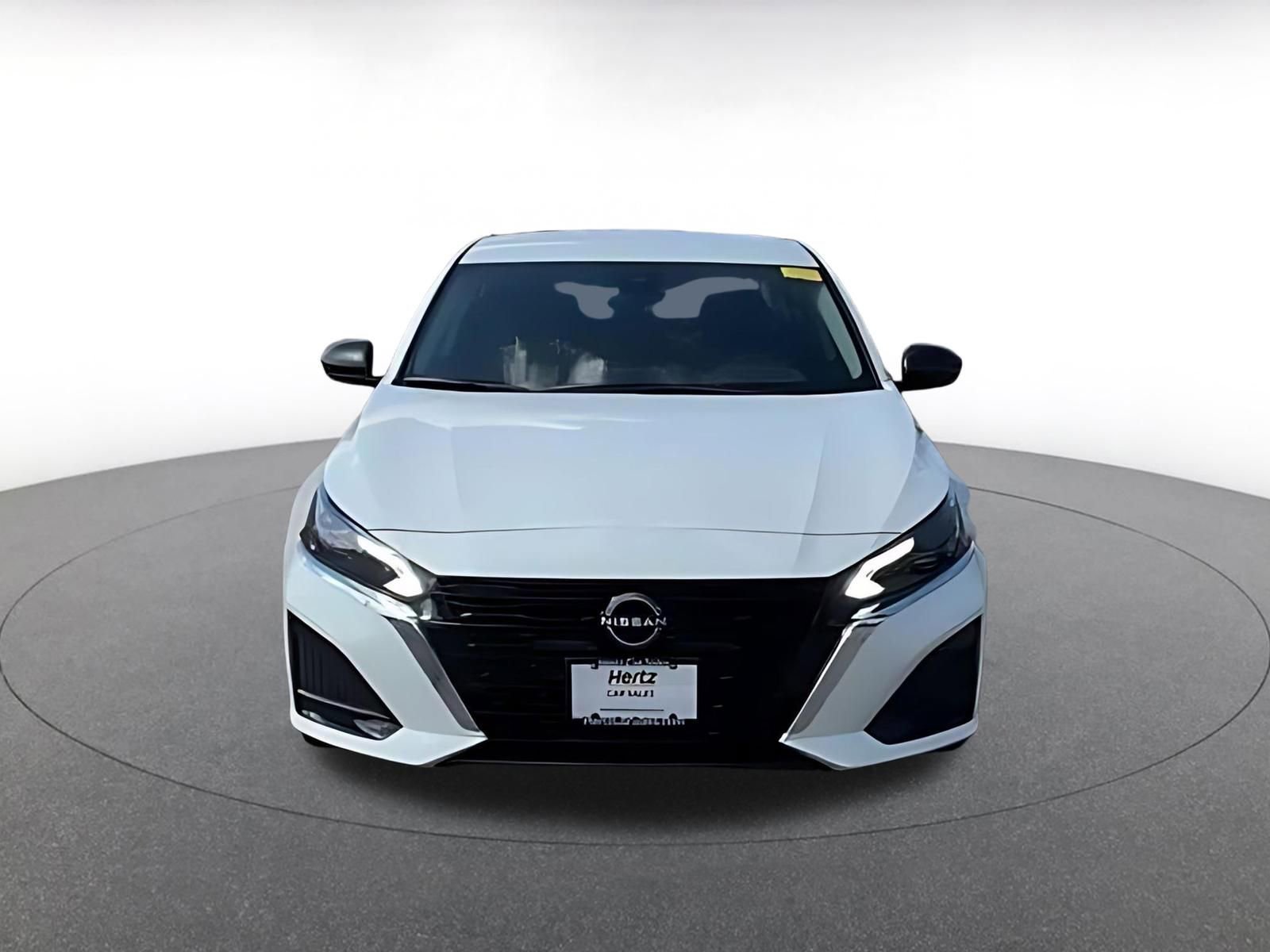 Thumbnail: 2025 Nissan Altima - 4