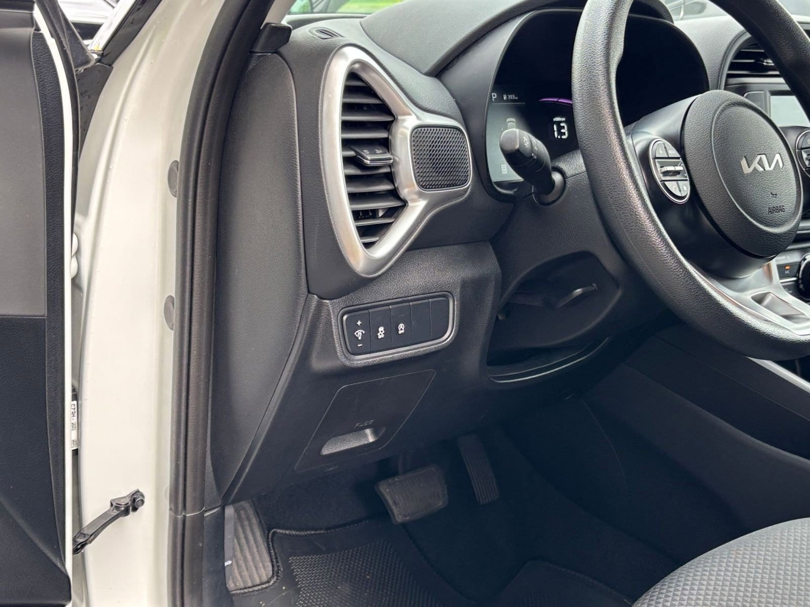 Thumbnail: 2025 Kia Soul - 32