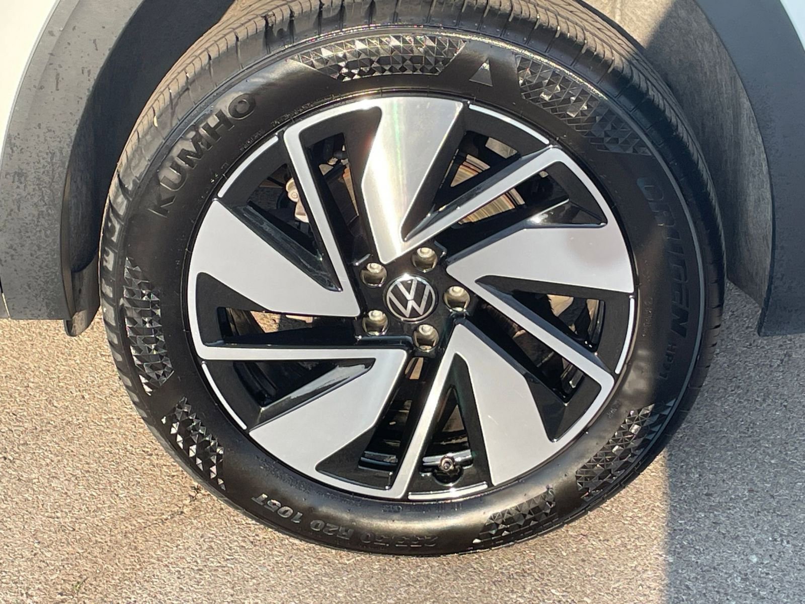 Thumbnail: 2024 Volkswagen Atlas - 30