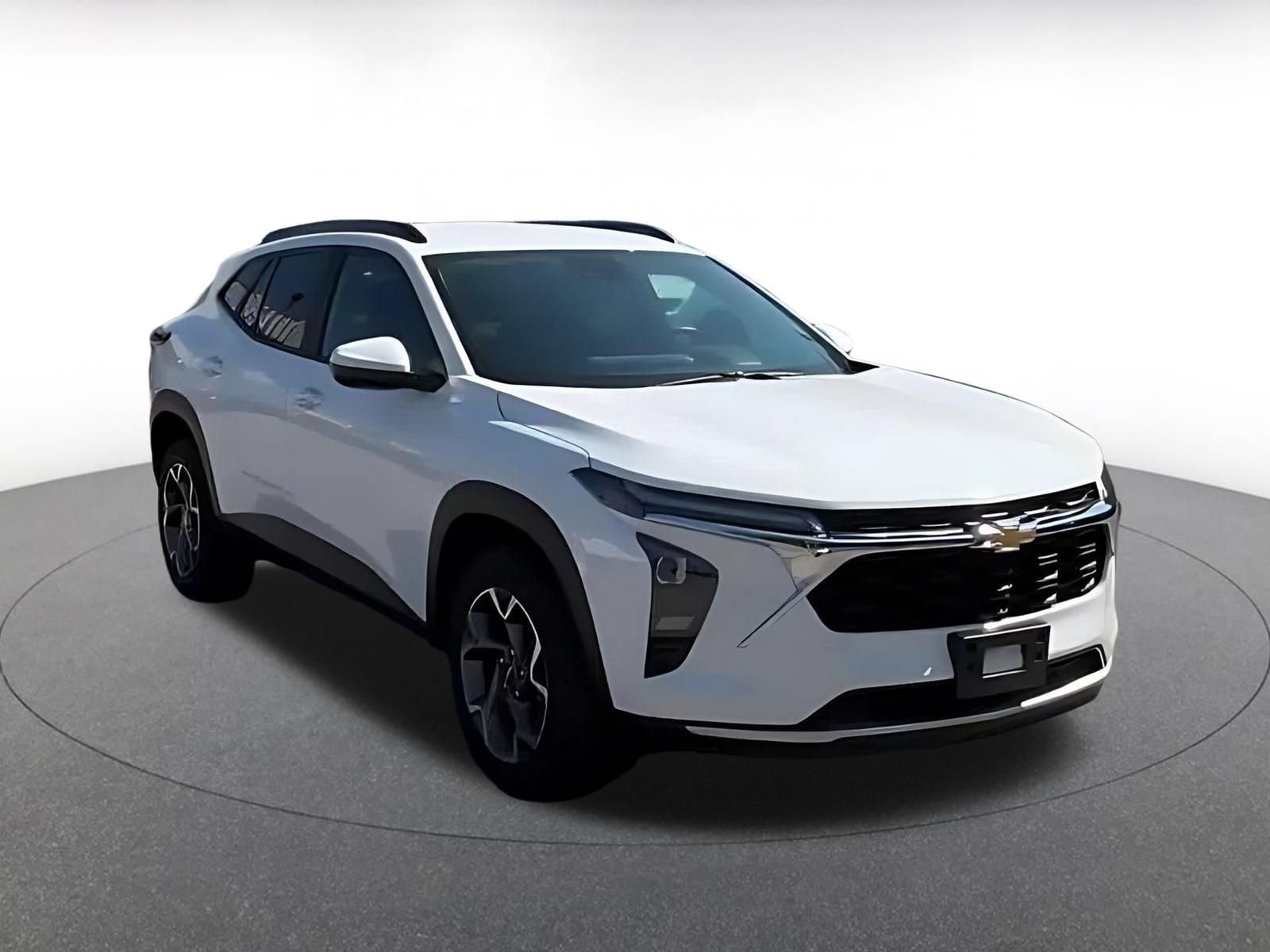 Thumbnail: 2025 Chevrolet Trax - 3