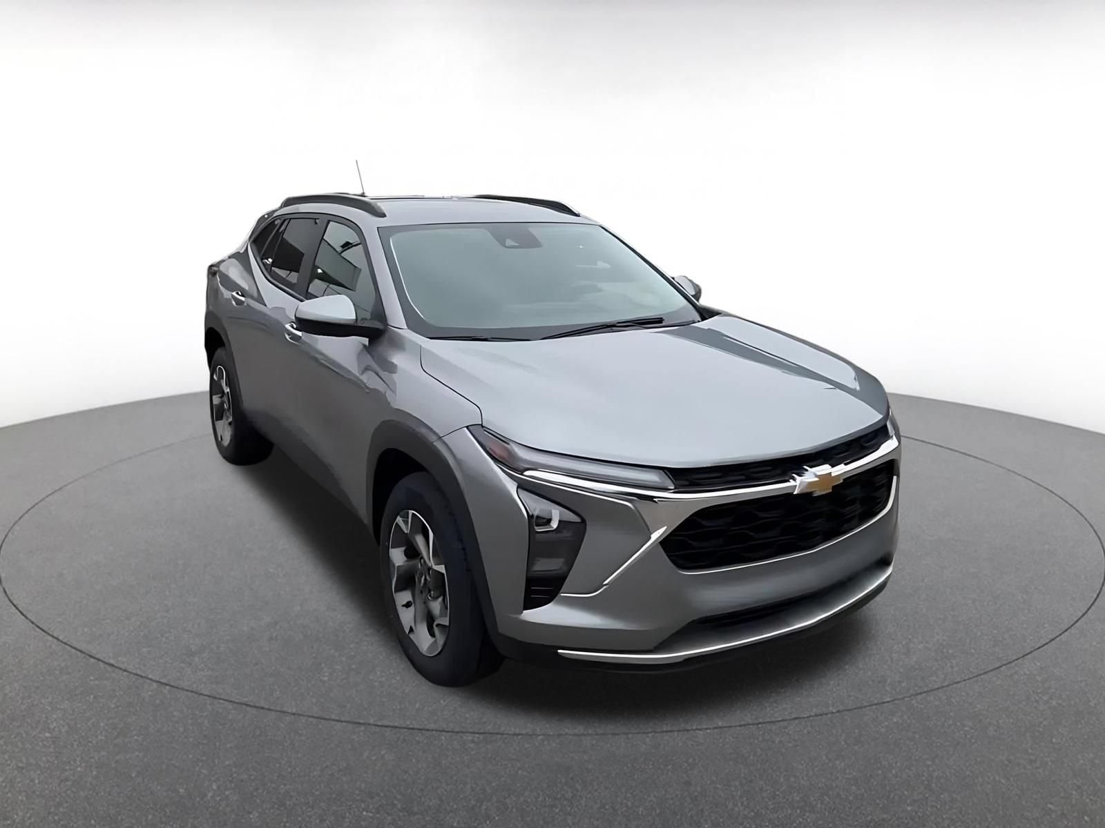 Thumbnail: 2025 Chevrolet Trax - 3