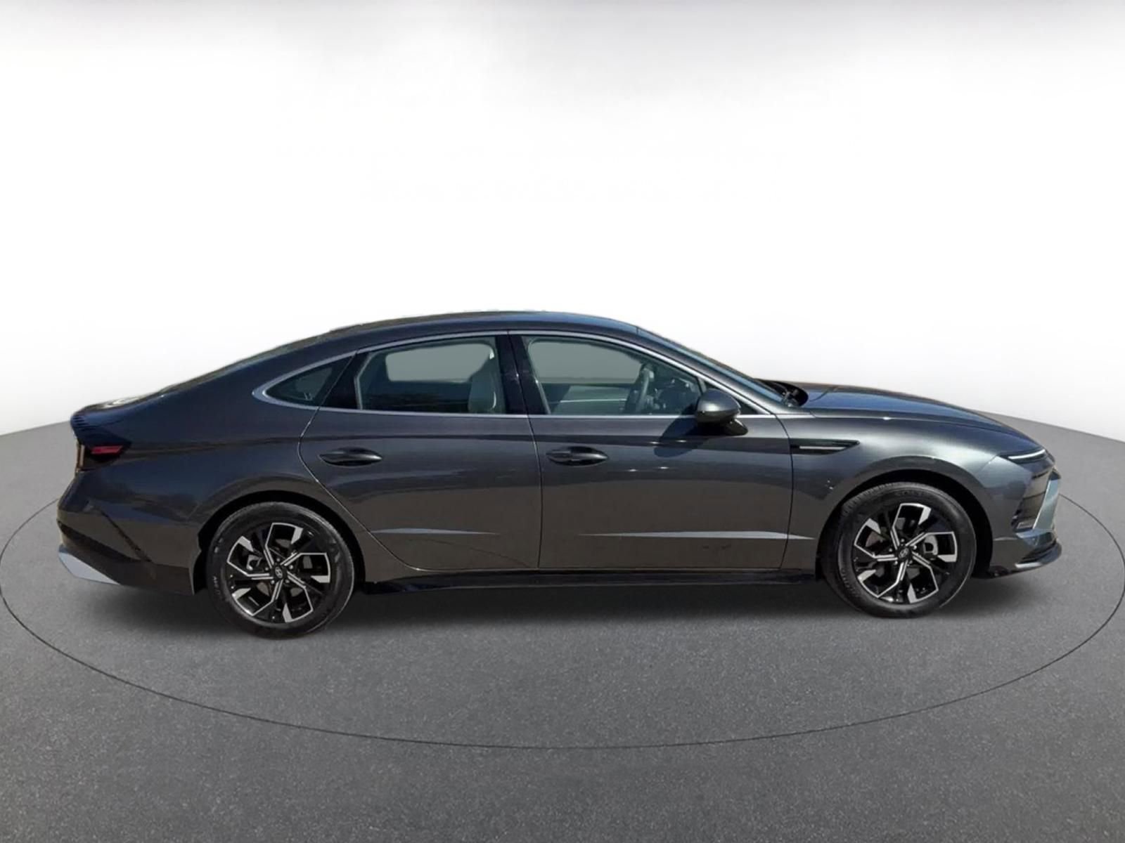 Thumbnail: 2025 Hyundai Sonata - 16