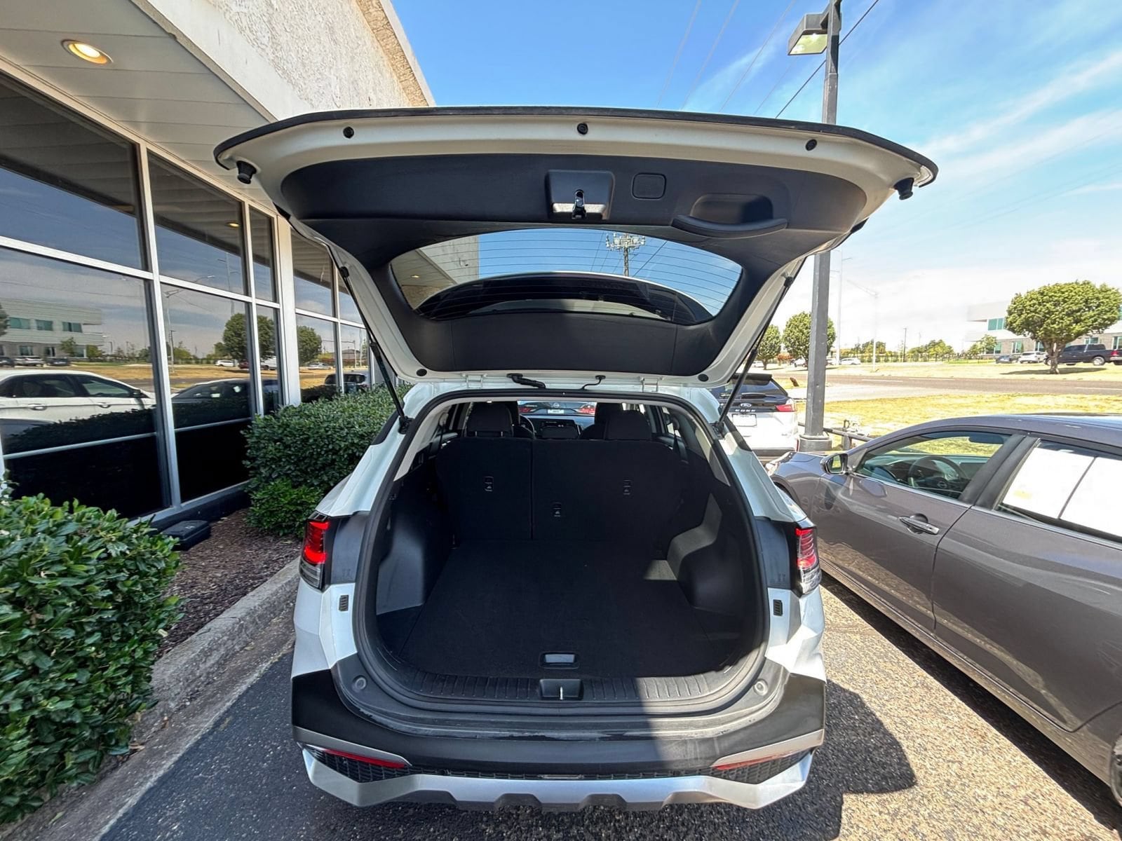 Thumbnail: 2025 Kia Sportage - 25