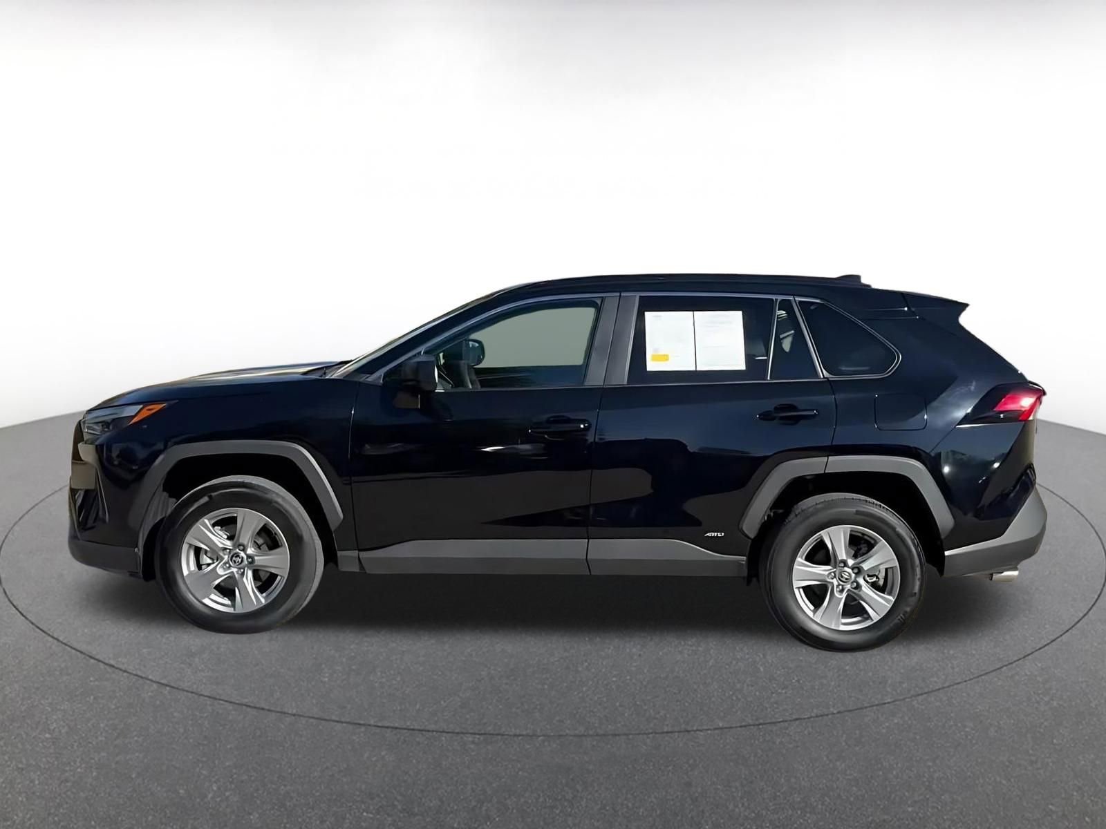 Thumbnail: 2025 Toyota RAV4 - 9