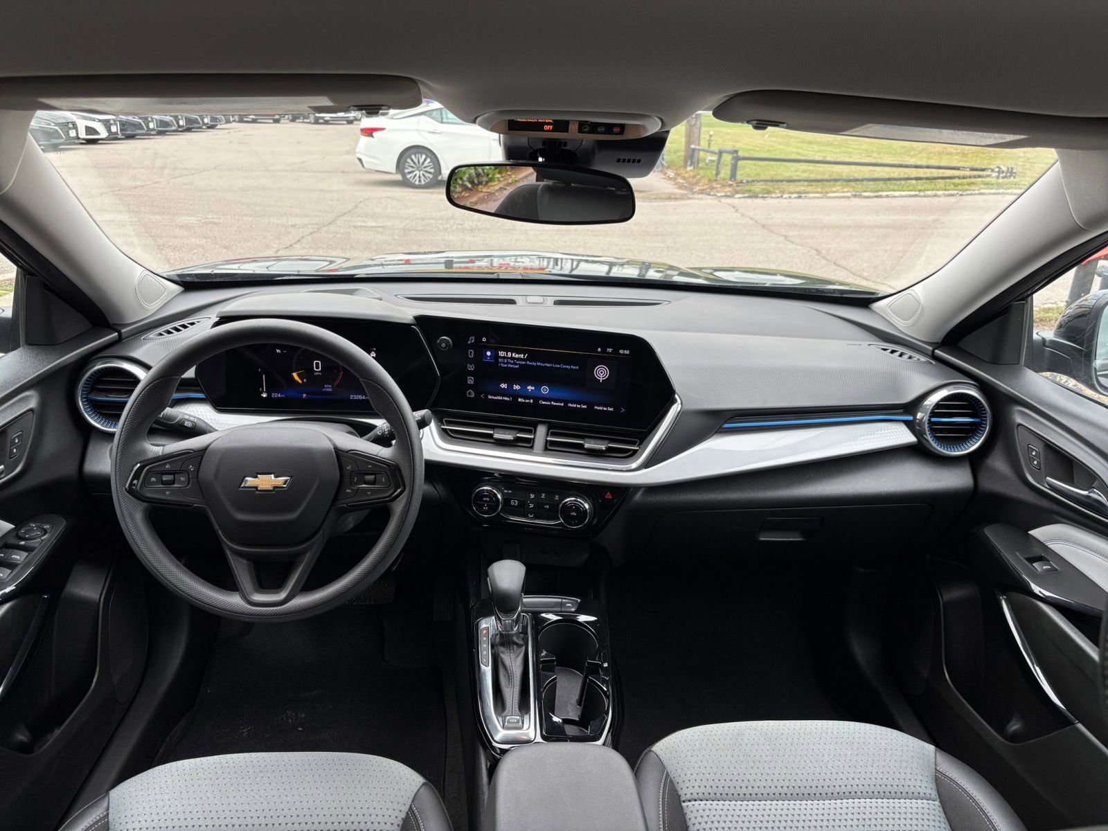 Thumbnail: 2025 Chevrolet Trax - 32