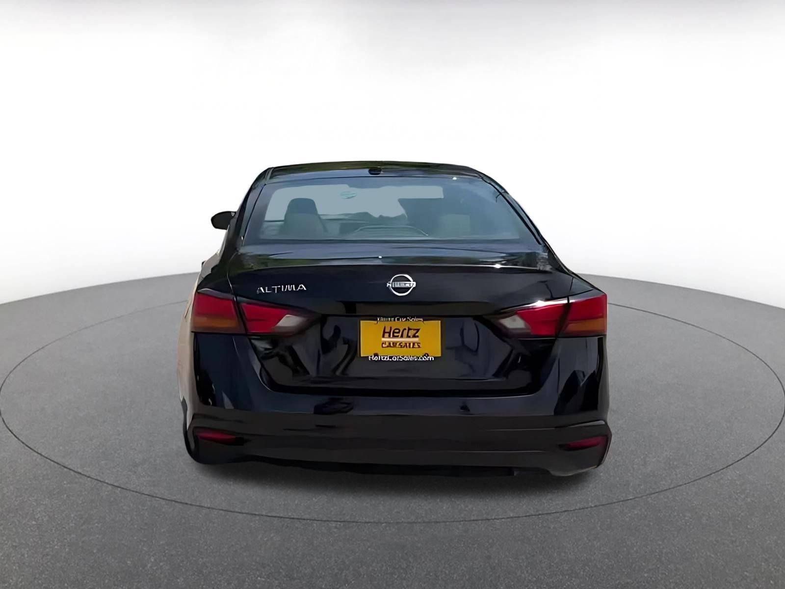 Thumbnail: 2025 Nissan Altima - 12