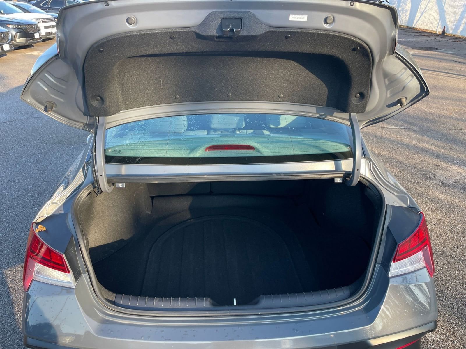 Thumbnail: 2025 Hyundai Elantra - 30