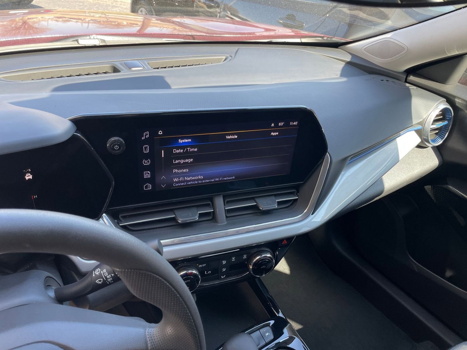 Thumbnail: 2025 Chevrolet Trax - 17