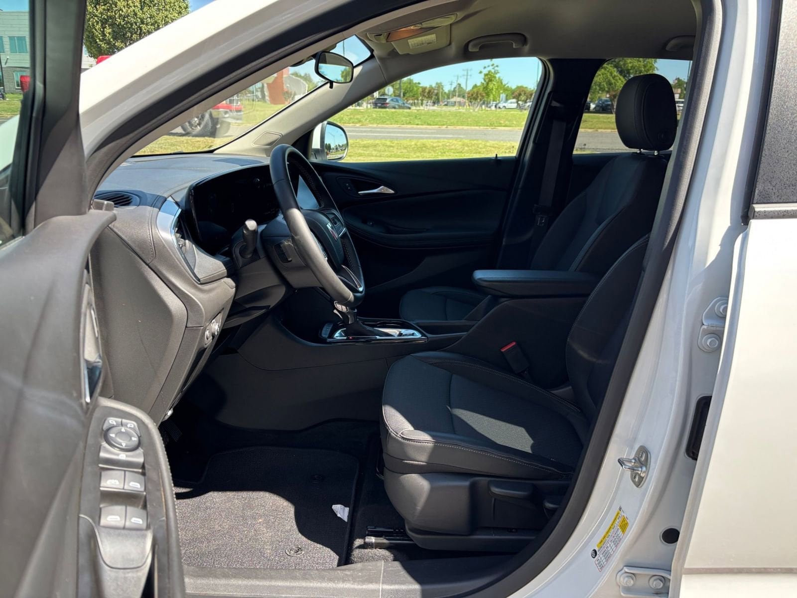 Thumbnail: 2025 Buick Encore GX - 25