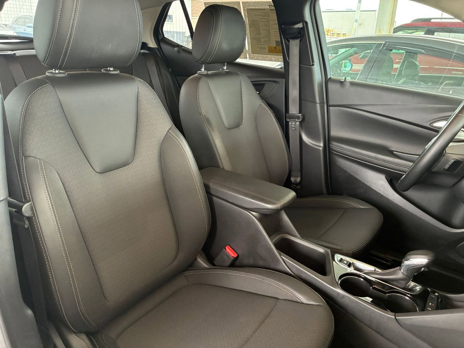 Thumbnail: 2025 Buick Encore GX - 35