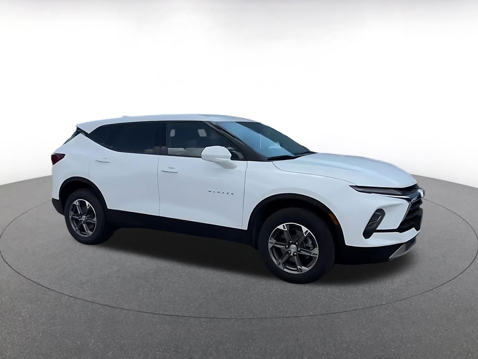Thumbnail: 2025 Chevrolet Blazer - 2