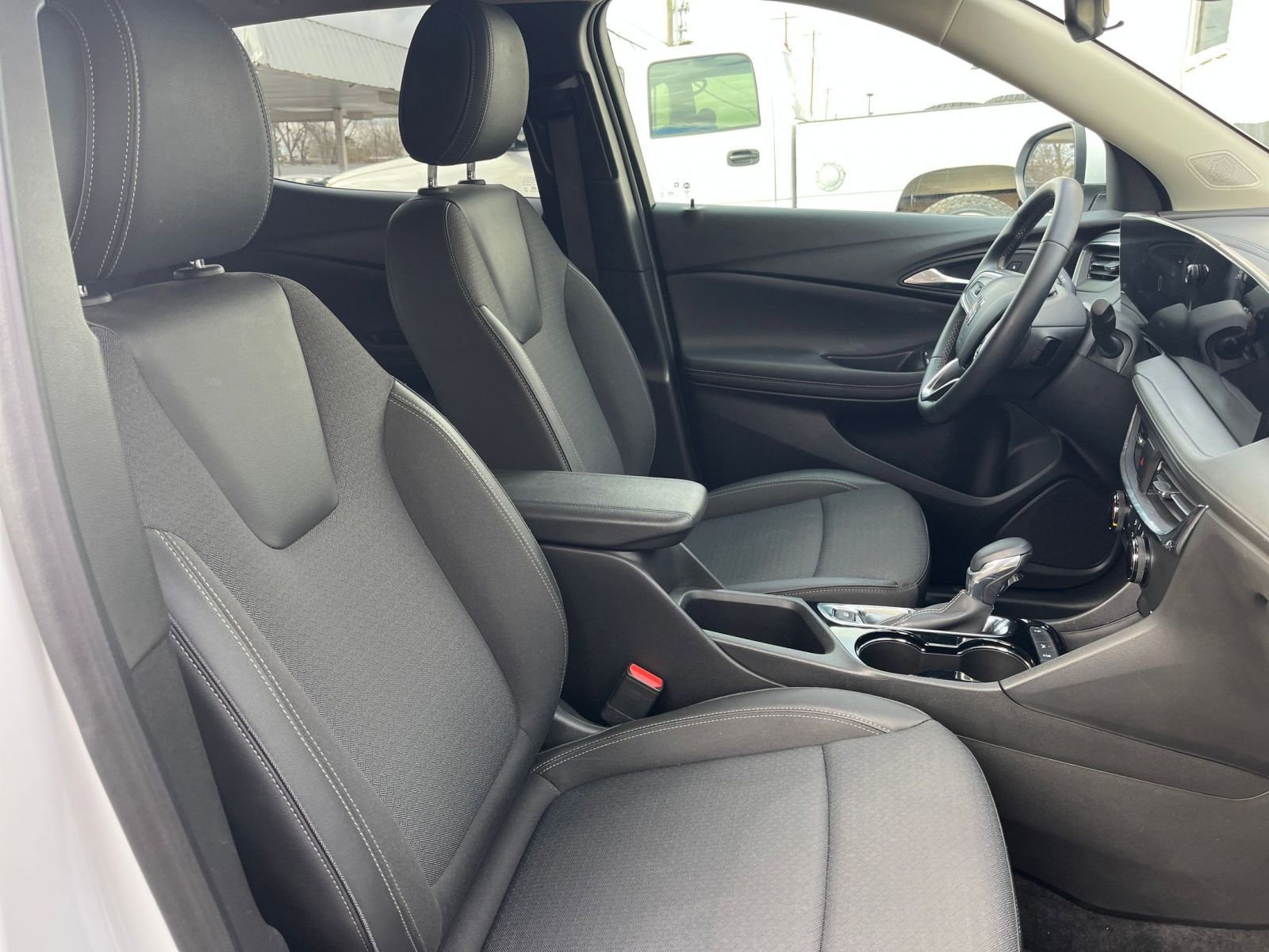 Thumbnail: 2025 Buick Encore GX - 34