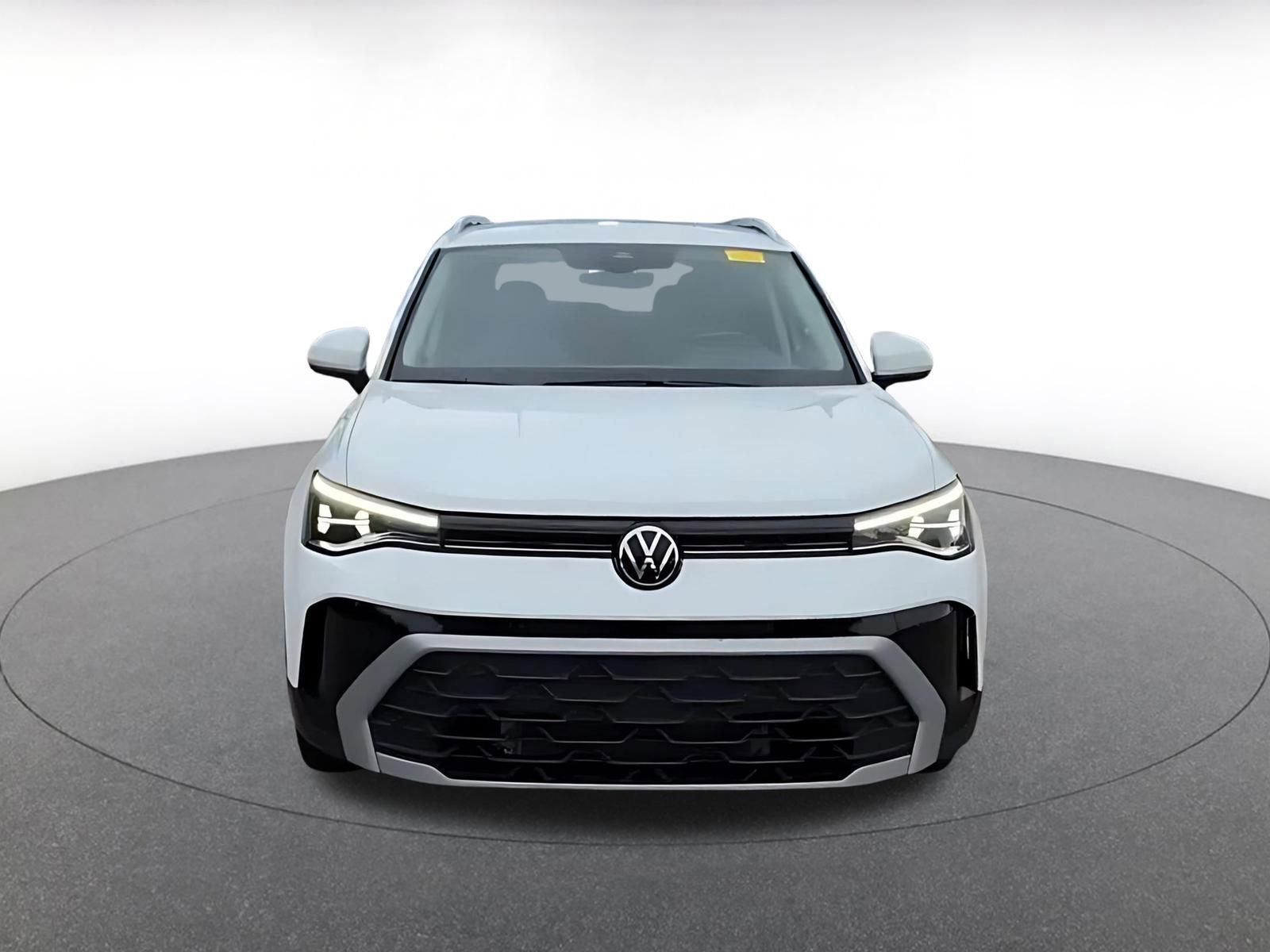 Thumbnail: 2025 Volkswagen Taos - 4