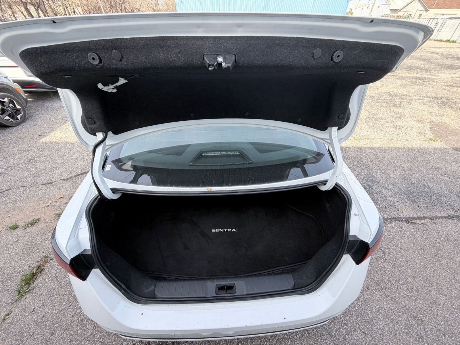 Thumbnail: 2025 Nissan Sentra - 10