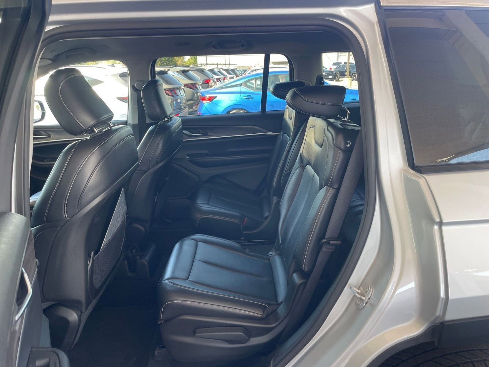 Thumbnail: 2023 Jeep Grand Cherokee - 25