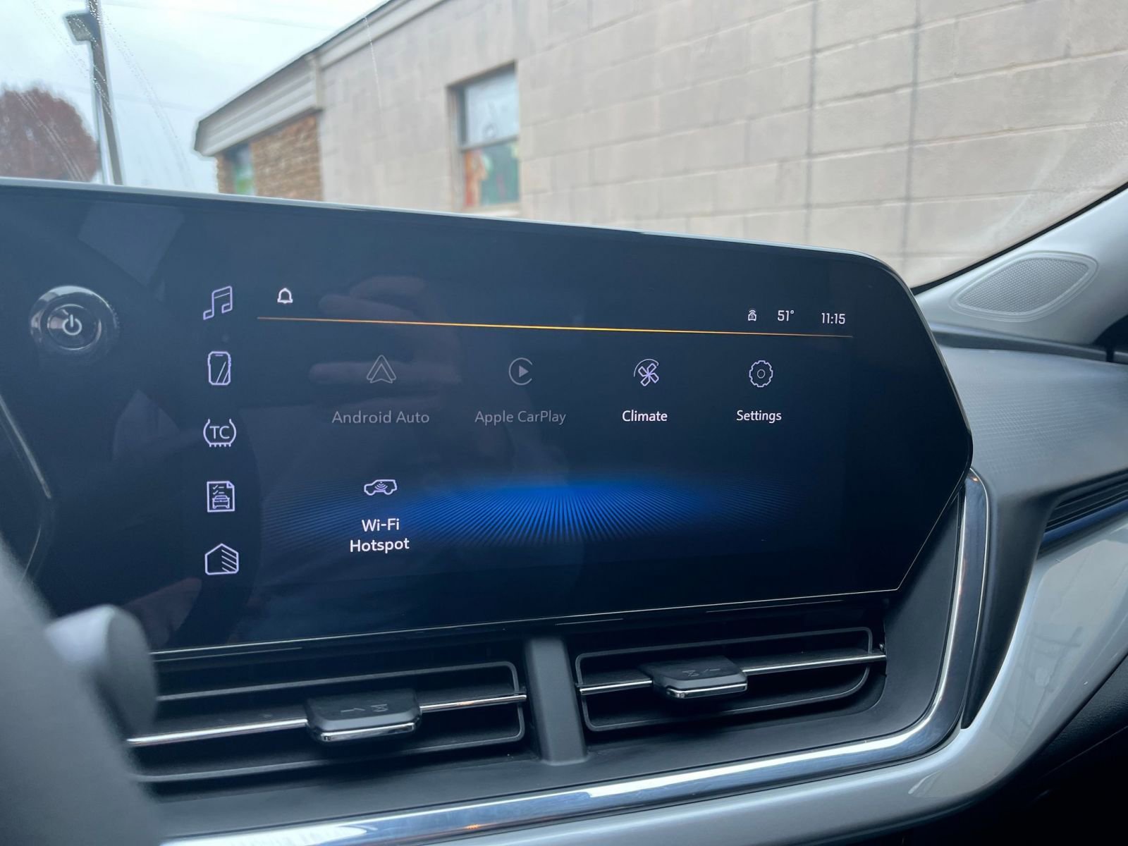 Thumbnail: 2025 Chevrolet Trax - 21