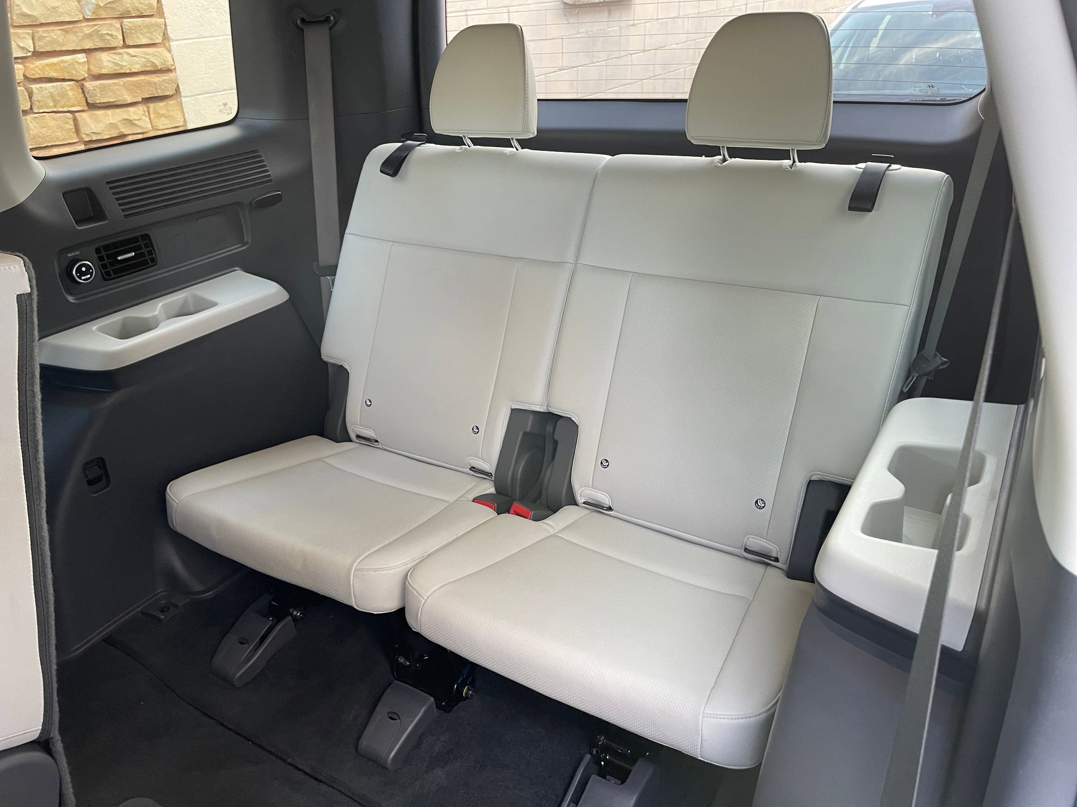 Thumbnail: 2025 Hyundai Santa Fe - 31