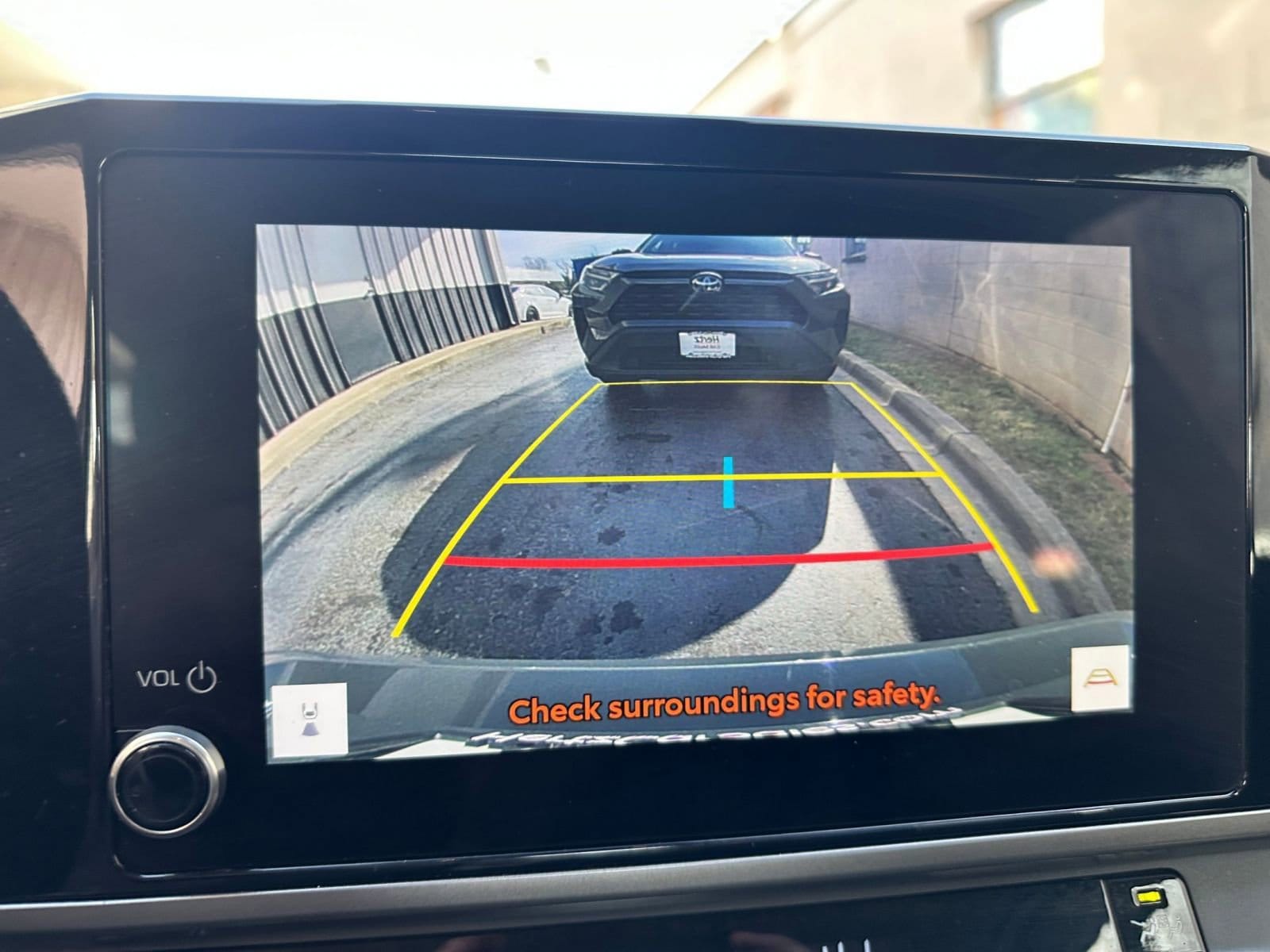 Thumbnail: 2025 Toyota Camry - 17