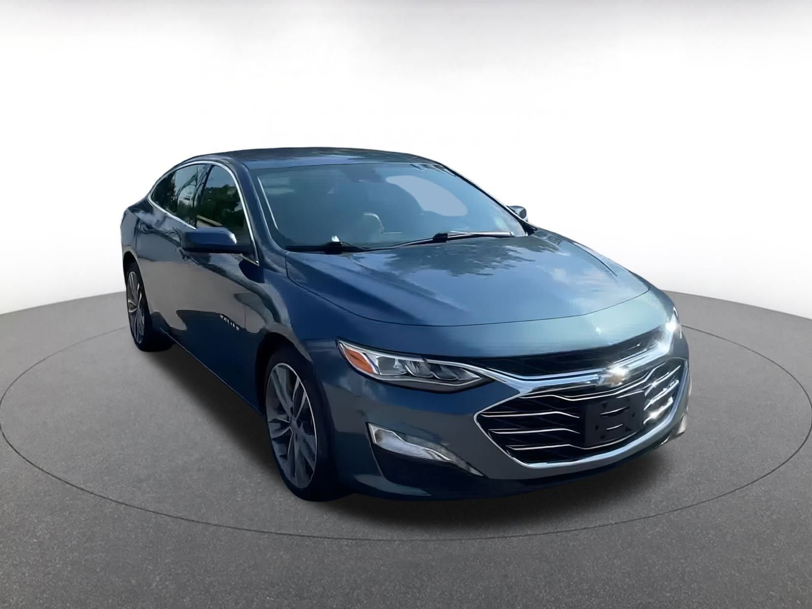 Thumbnail: 2024 Chevrolet Malibu - 3