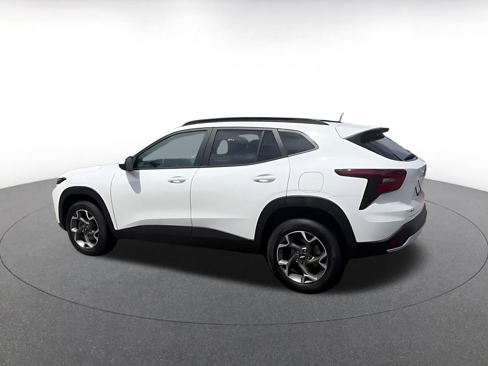 Thumbnail: 2025 Chevrolet Trax - 10