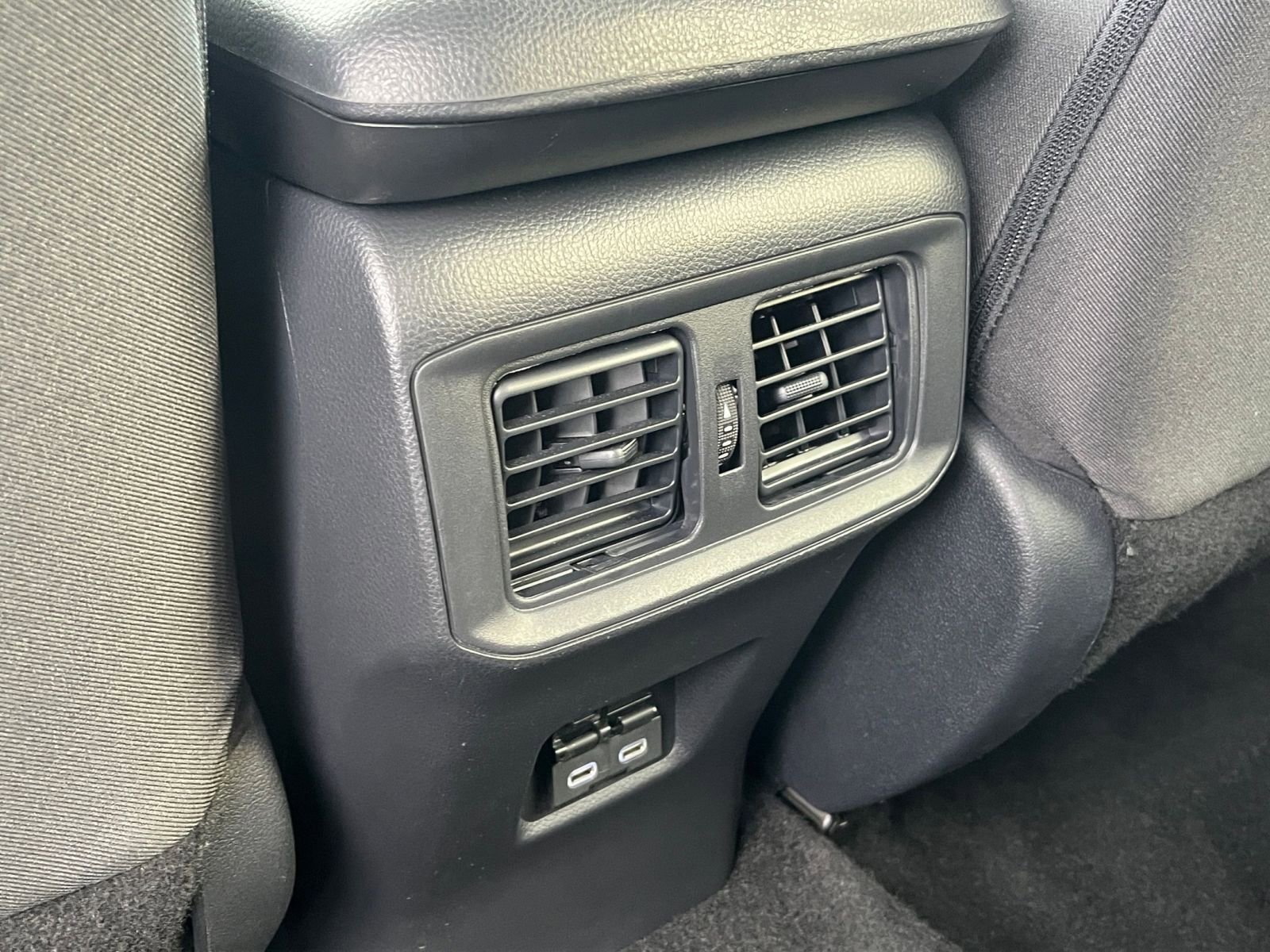 Thumbnail: 2025 Toyota RAV4 - 24