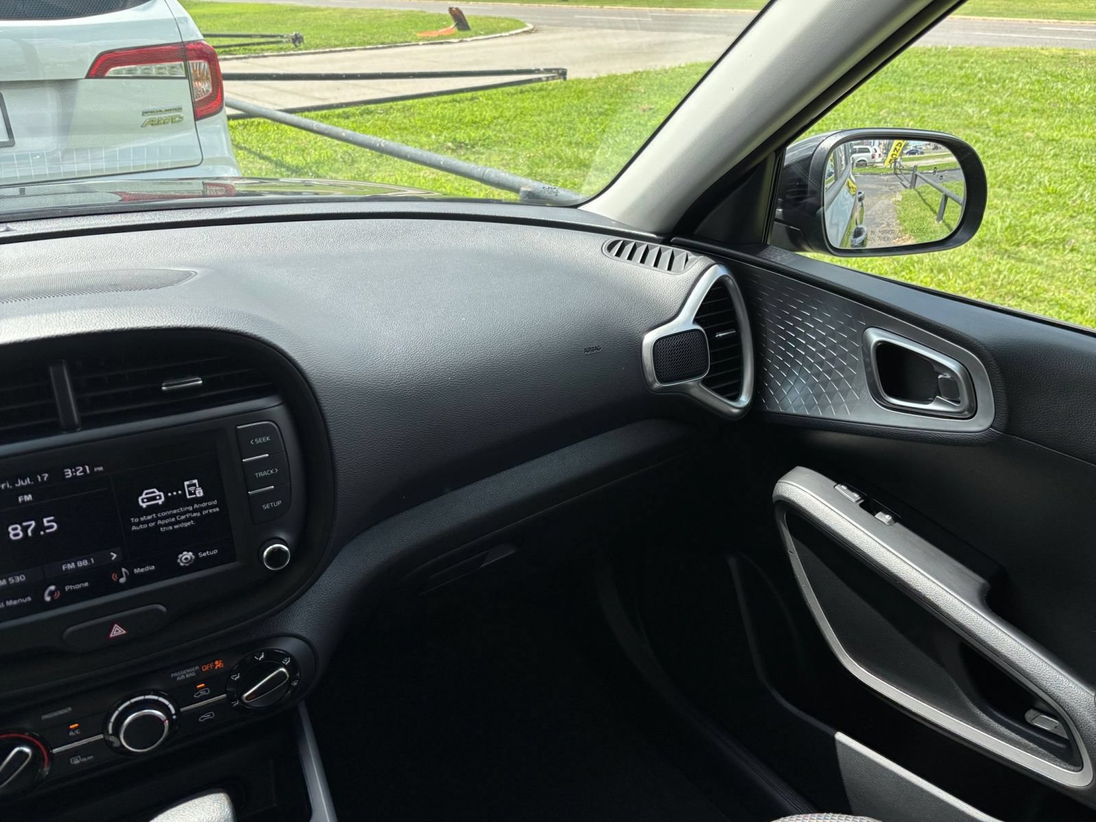 Thumbnail: 2025 Kia Soul - 32