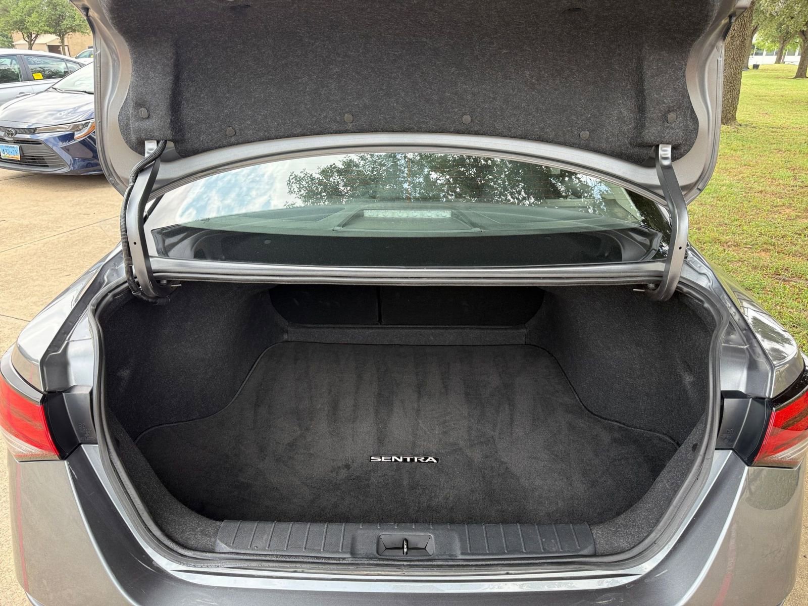 2024 Nissan Sentra SV 31