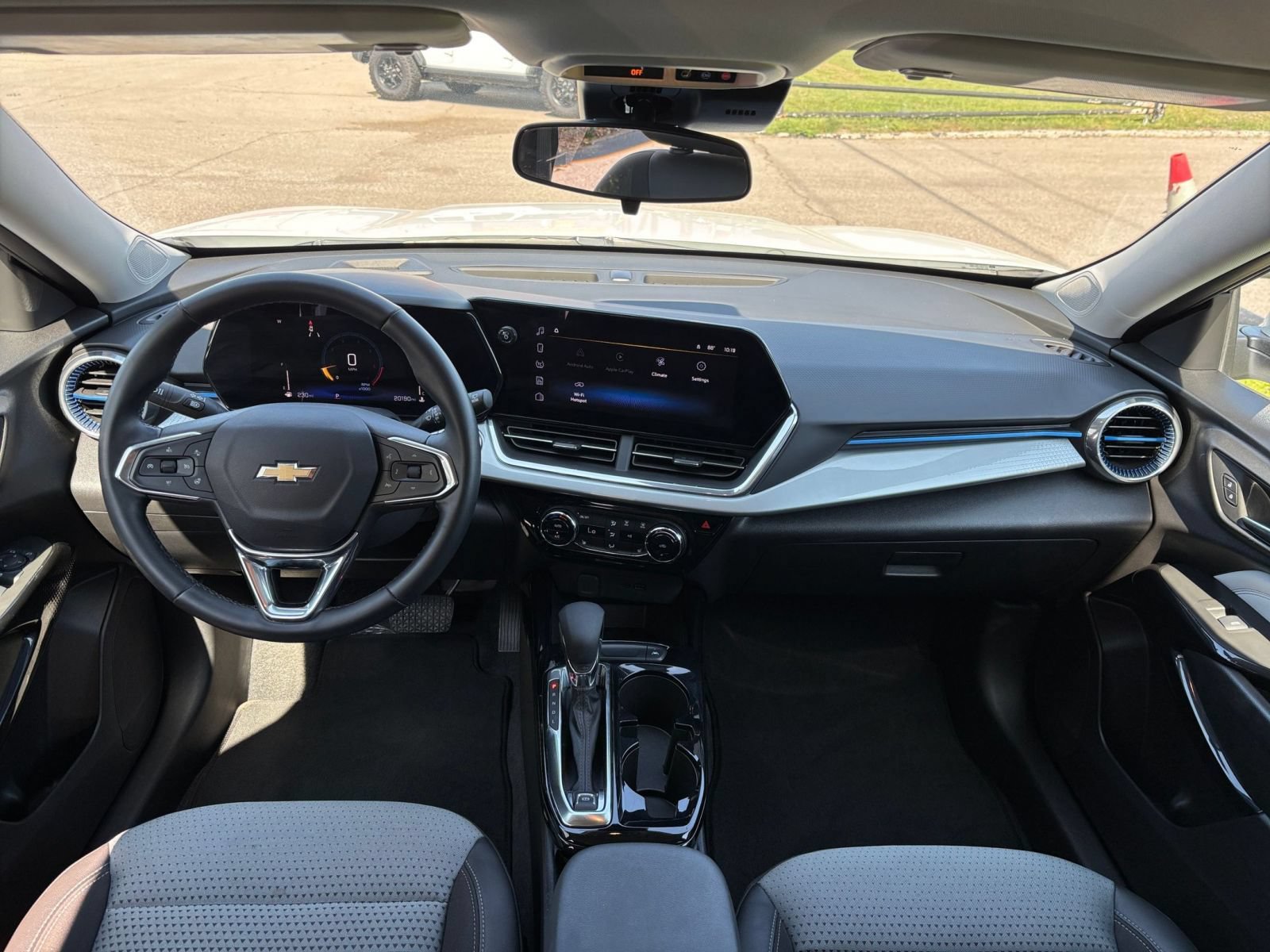 Thumbnail: 2025 Chevrolet Trax - 31