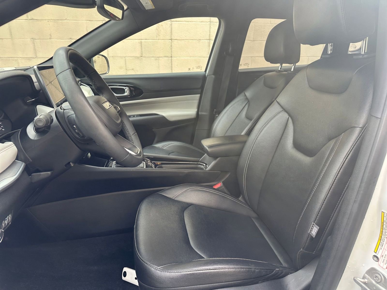 Thumbnail: 2025 Jeep Compass - 27