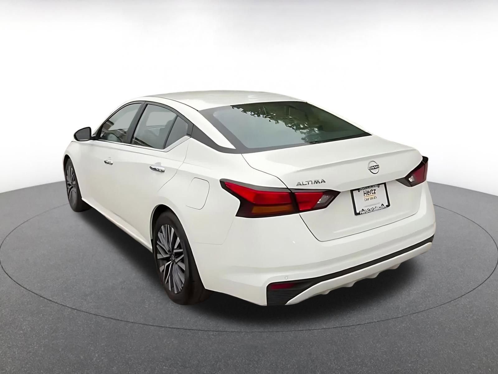 Thumbnail: 2025 Nissan Altima - 11