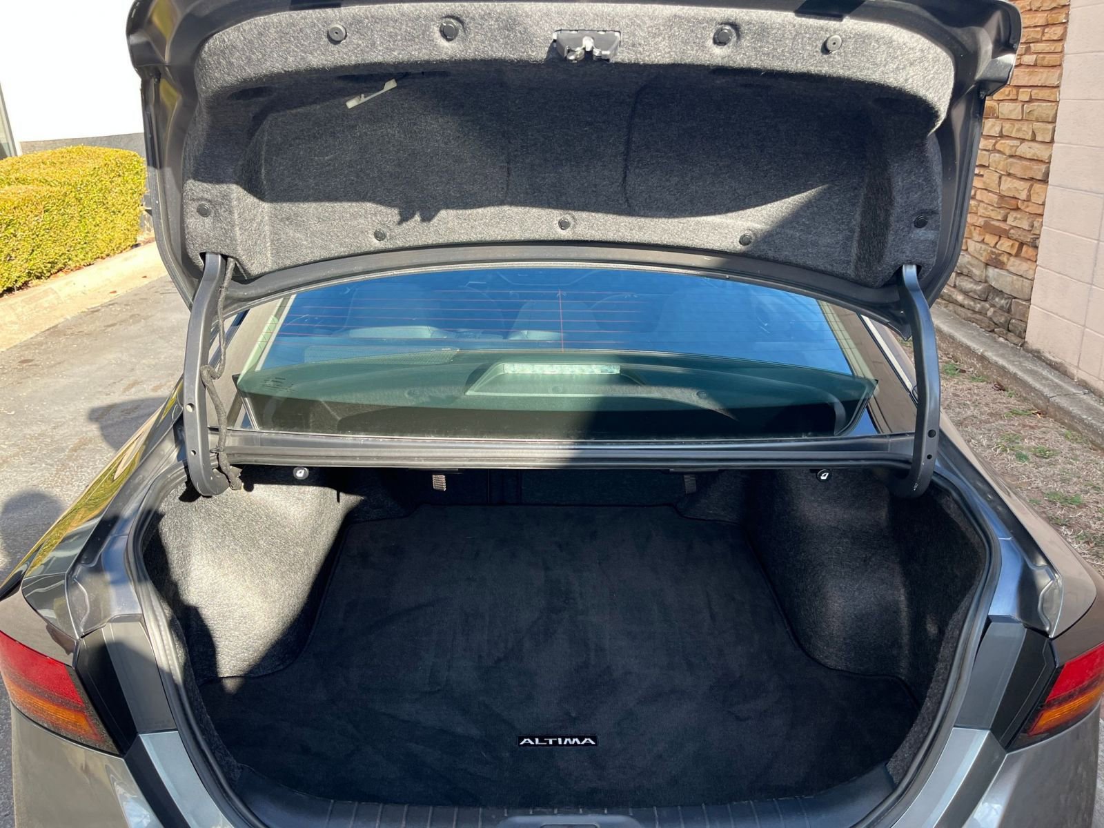 Thumbnail: 2025 Nissan Altima - 30