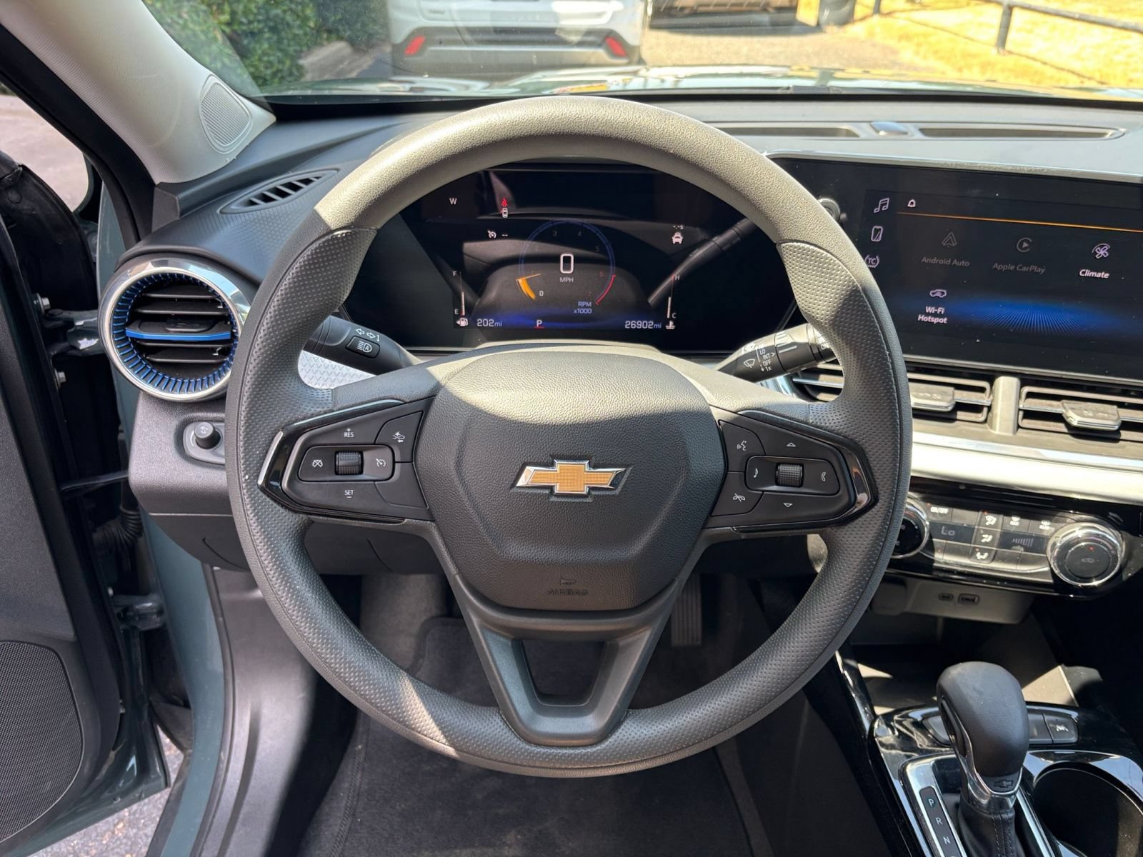 Thumbnail: 2025 Chevrolet Trax - 23