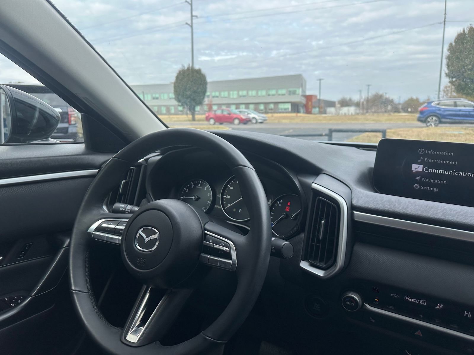 Thumbnail: 2025 Mazda CX-50 - 33