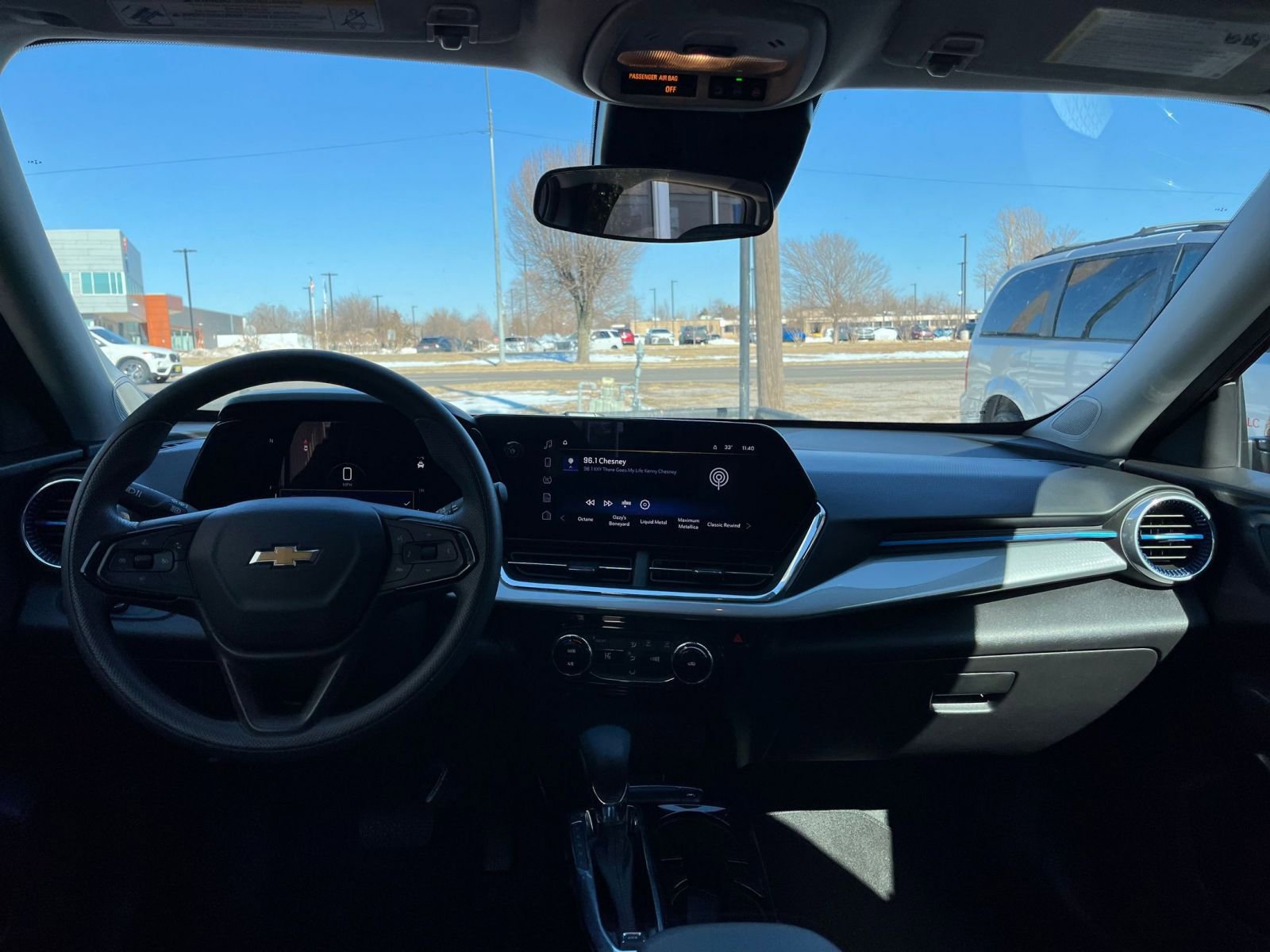 Thumbnail: 2025 Chevrolet Trax - 32