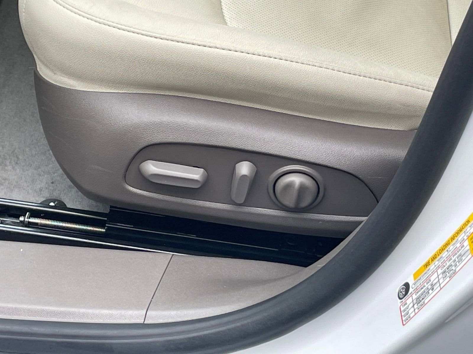 Thumbnail: 2024 Chevrolet Malibu - 23
