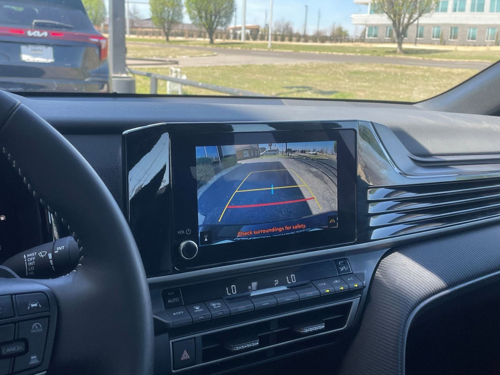 Thumbnail: 2025 Toyota Camry - 25