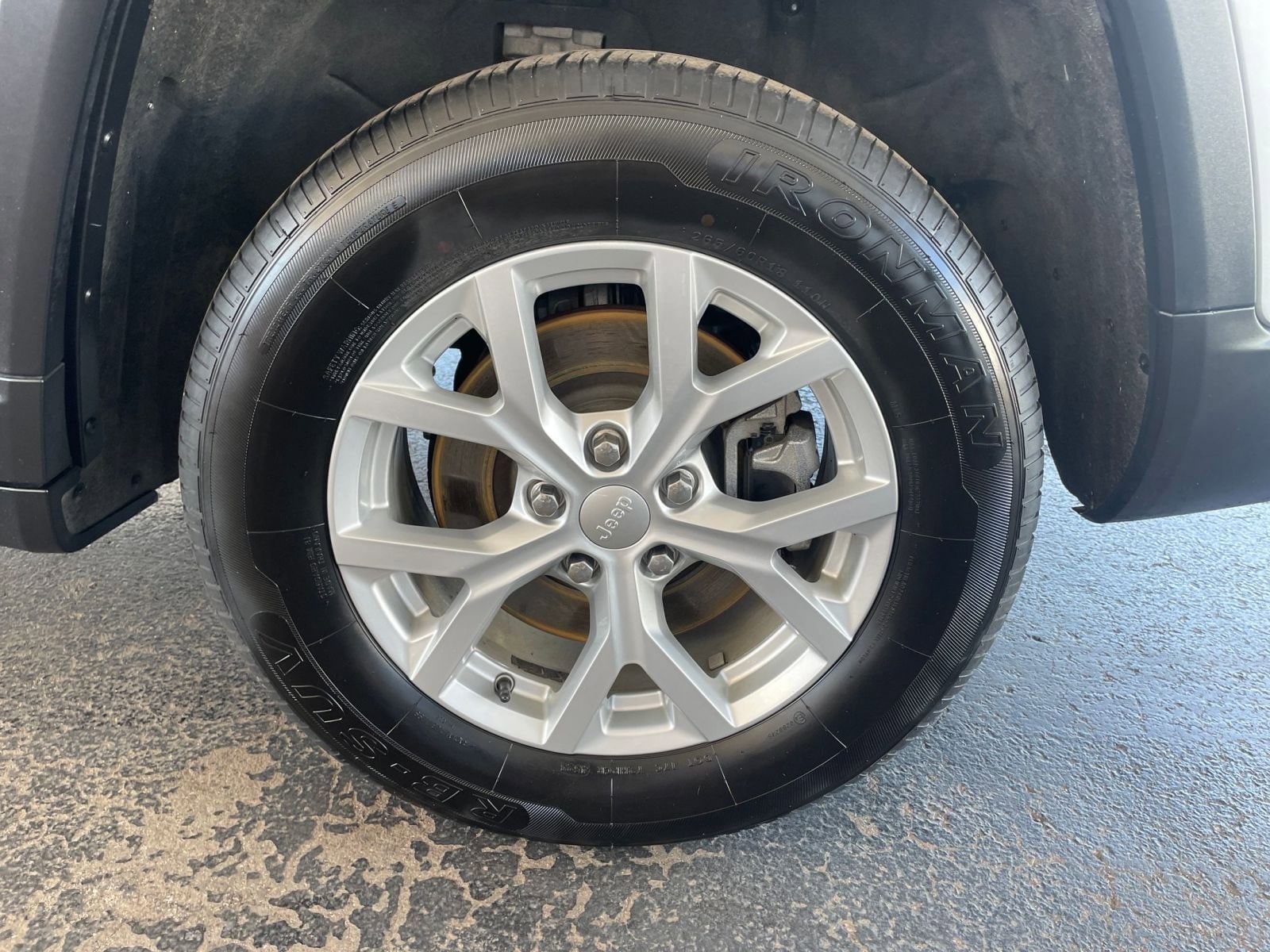 Thumbnail: 2023 Jeep Grand Cherokee - 30