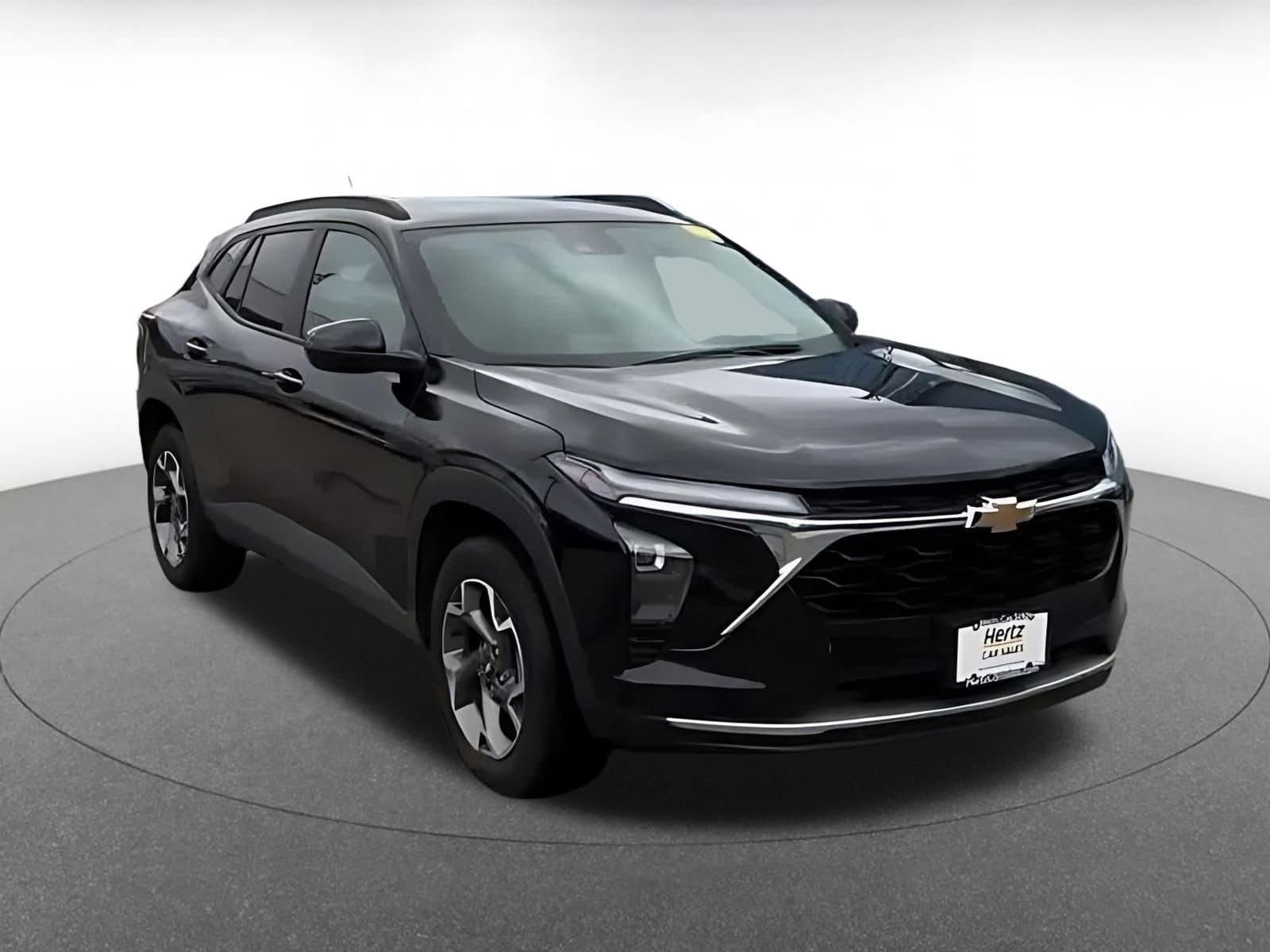 Thumbnail: 2025 Chevrolet Trax - 3