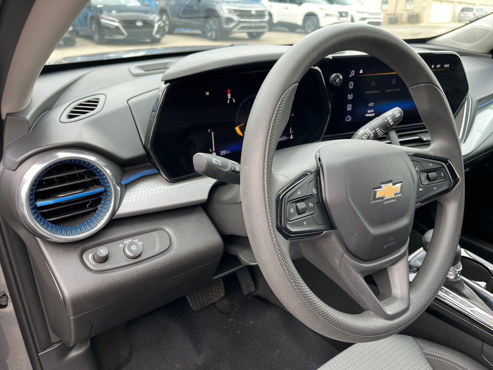 Thumbnail: 2025 Chevrolet Trax - 33