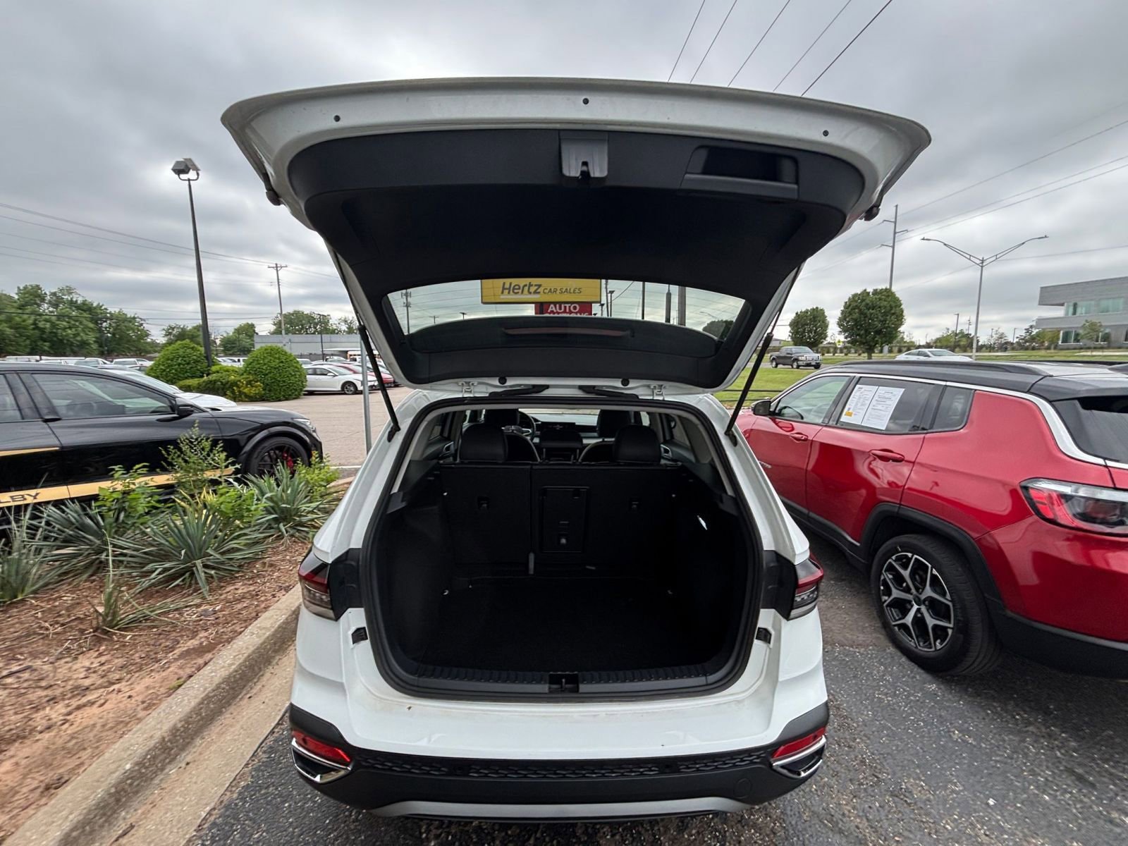 Thumbnail: 2025 Volkswagen Taos - 32