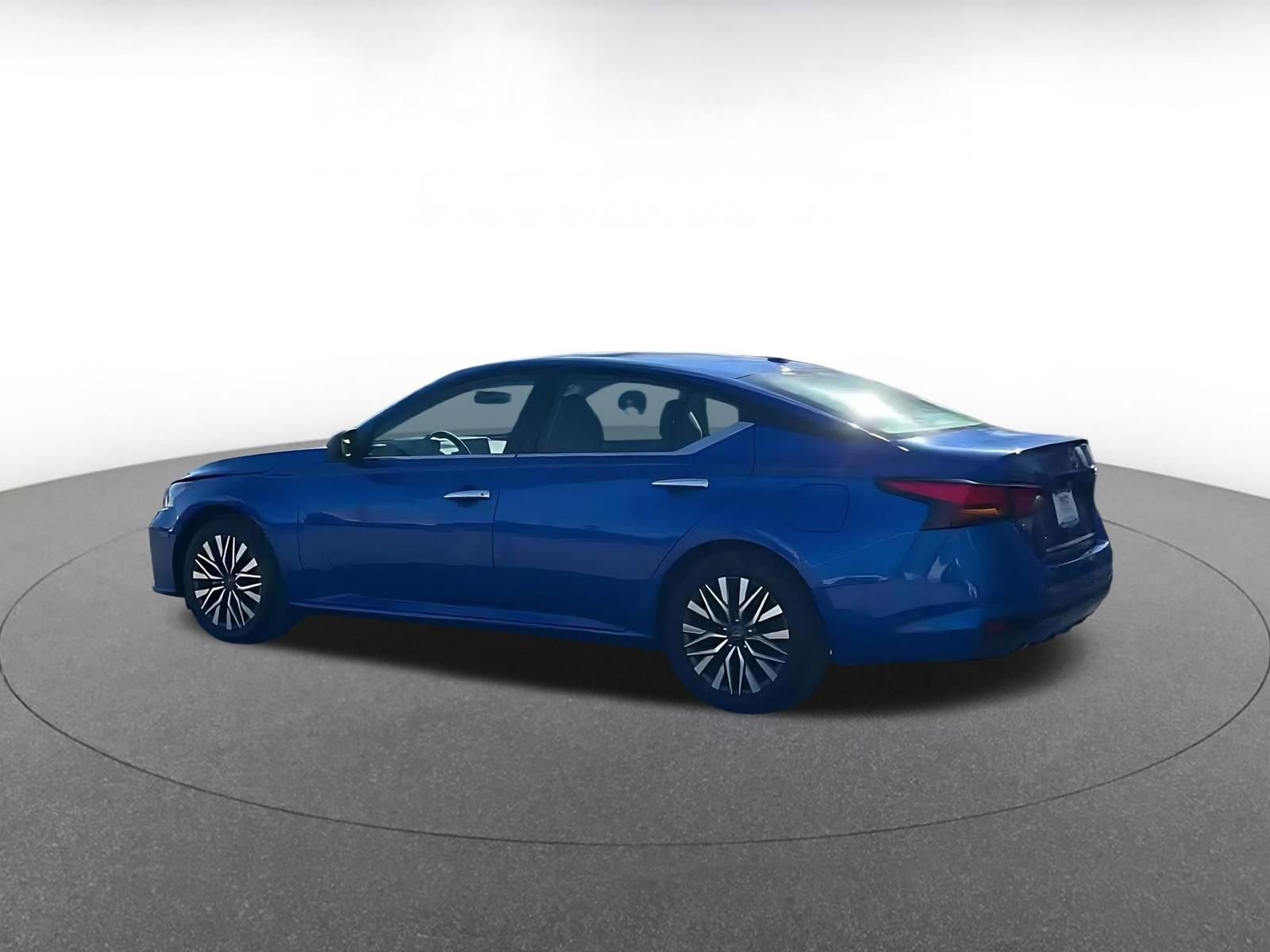 Thumbnail: 2025 Nissan Altima - 10