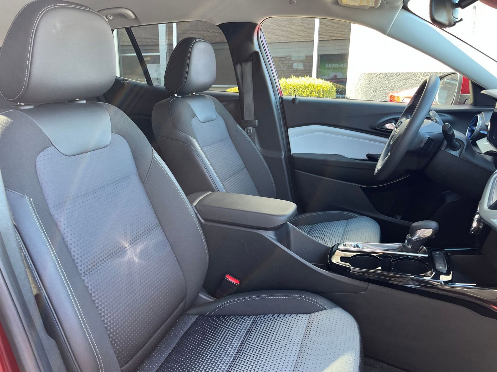 Thumbnail: 2025 Chevrolet Trax - 35