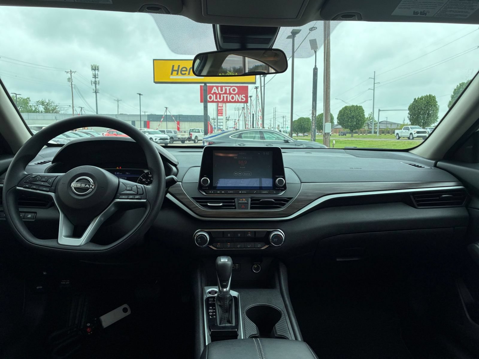 Thumbnail: 2025 Nissan Altima - 28